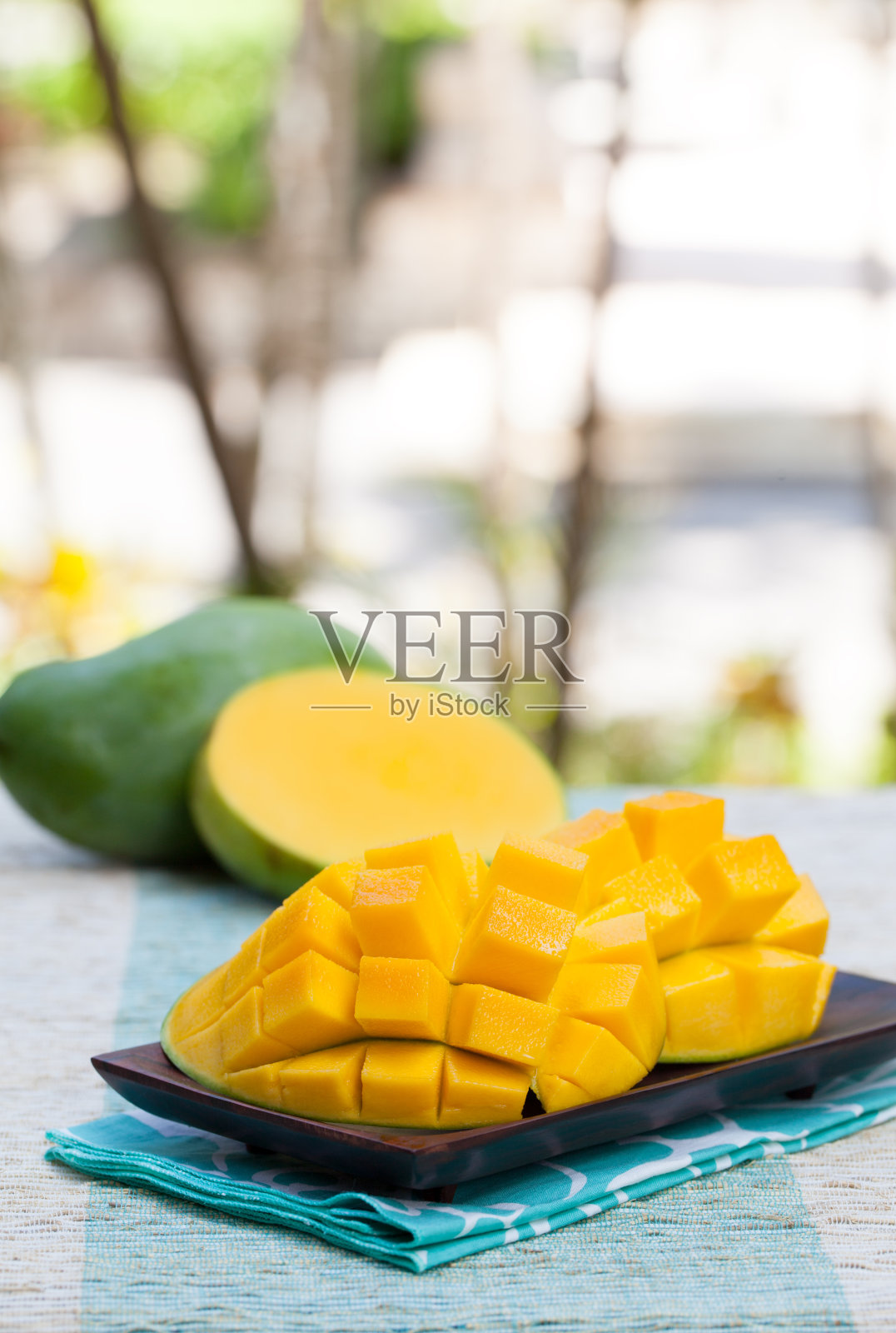 新鲜的芒果有机产品在热带户外的背景照片摄影图片