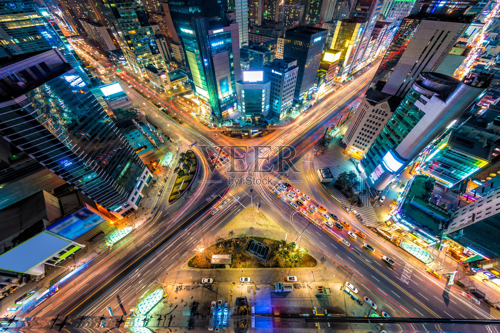 从上面俯瞰首尔的交通状况照片摄影图片