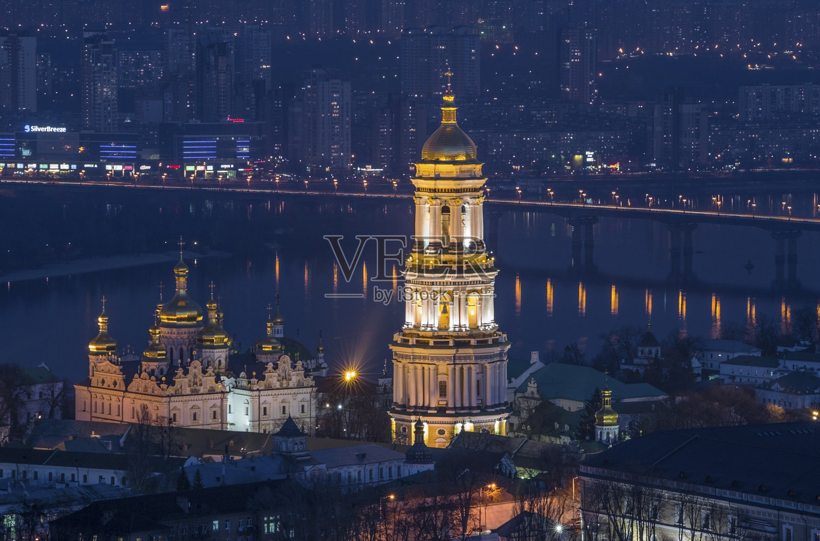 拉芙拉的钟楼。基辅,乌克兰照片摄影图片