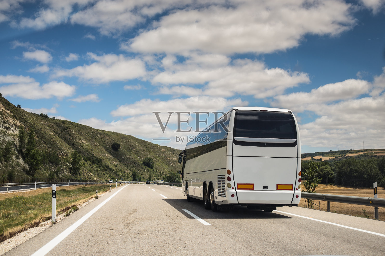 长途巴士，穿越西班牙照片摄影图片