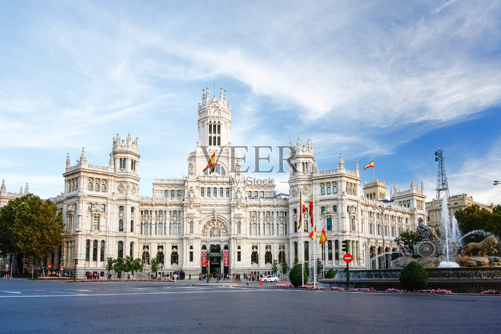 西班牙马德里西贝利斯广场的通讯宫照片摄影图片