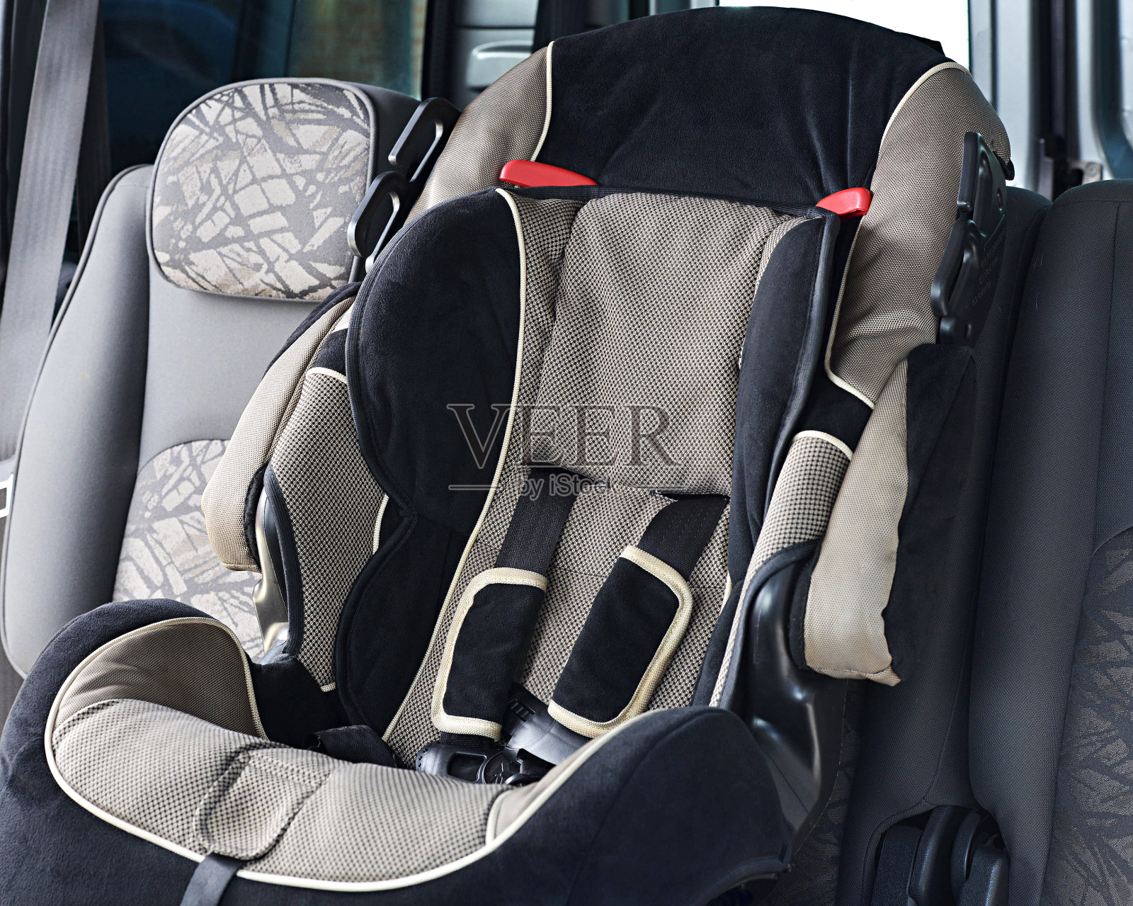 婴儿汽车安全座椅照片摄影图片