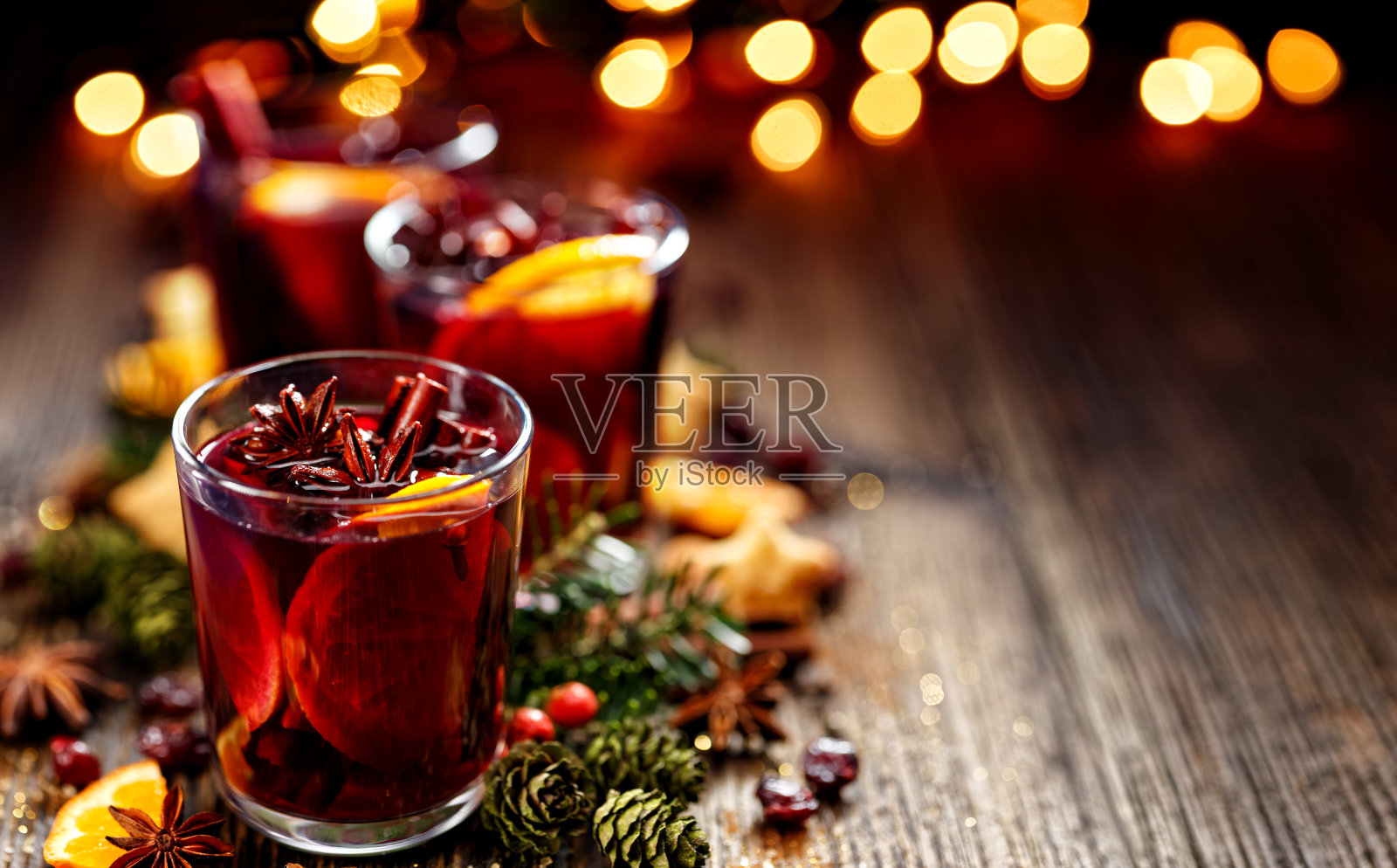 圣诞时一杯热红酒照片摄影图片