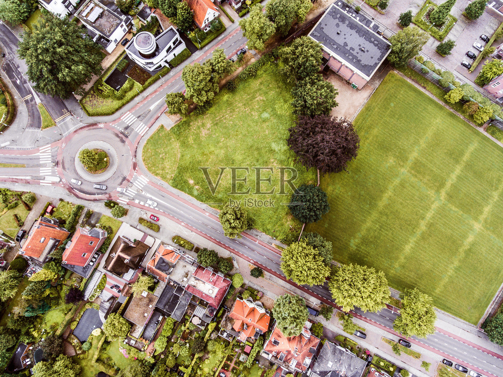 鸟瞰图荷兰小镇，建筑，公园，环岛照片摄影图片