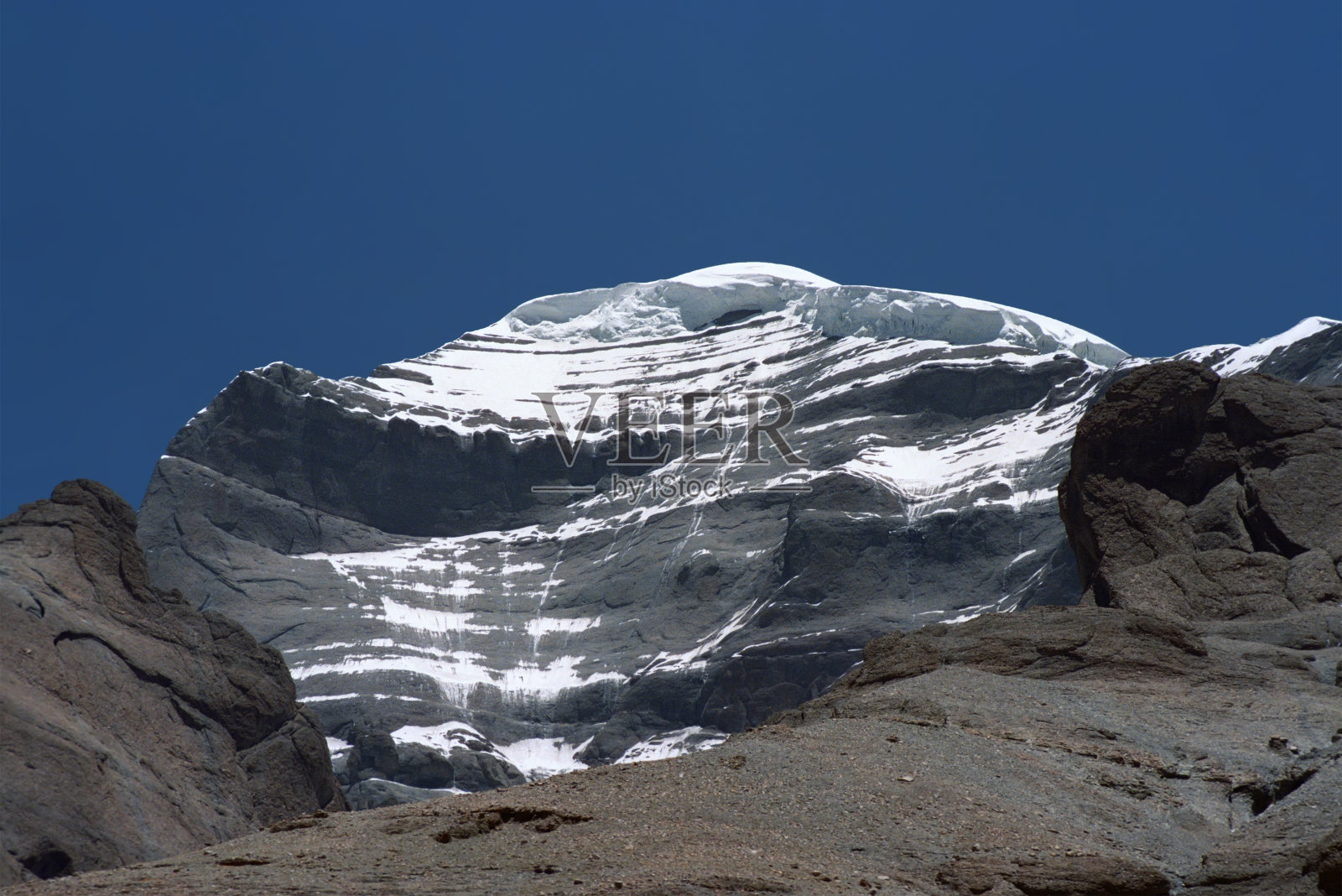 圣山冈仁波齐峰东北脊。照片摄影图片