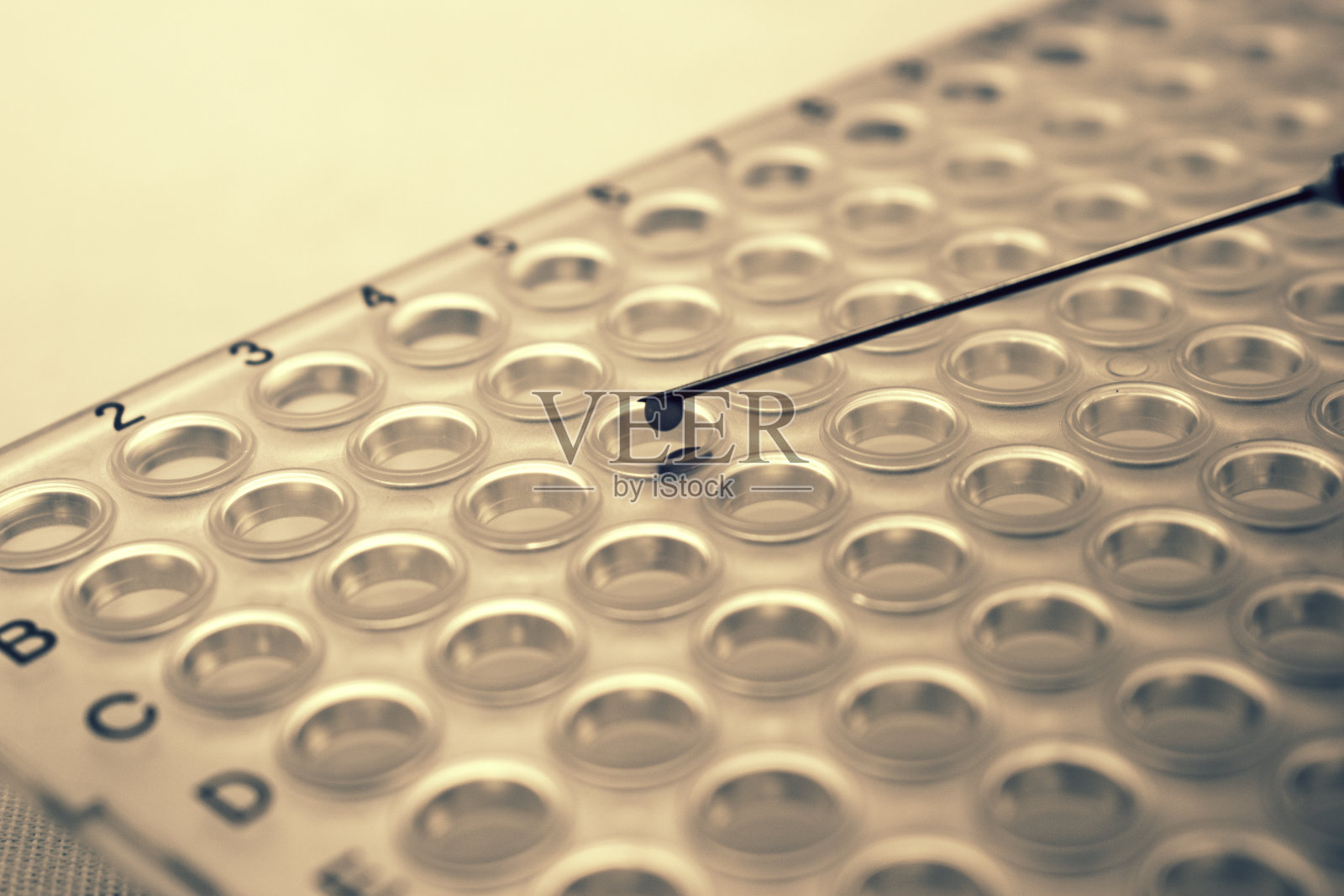 HIV /炭疽研究PCR板照片摄影图片
