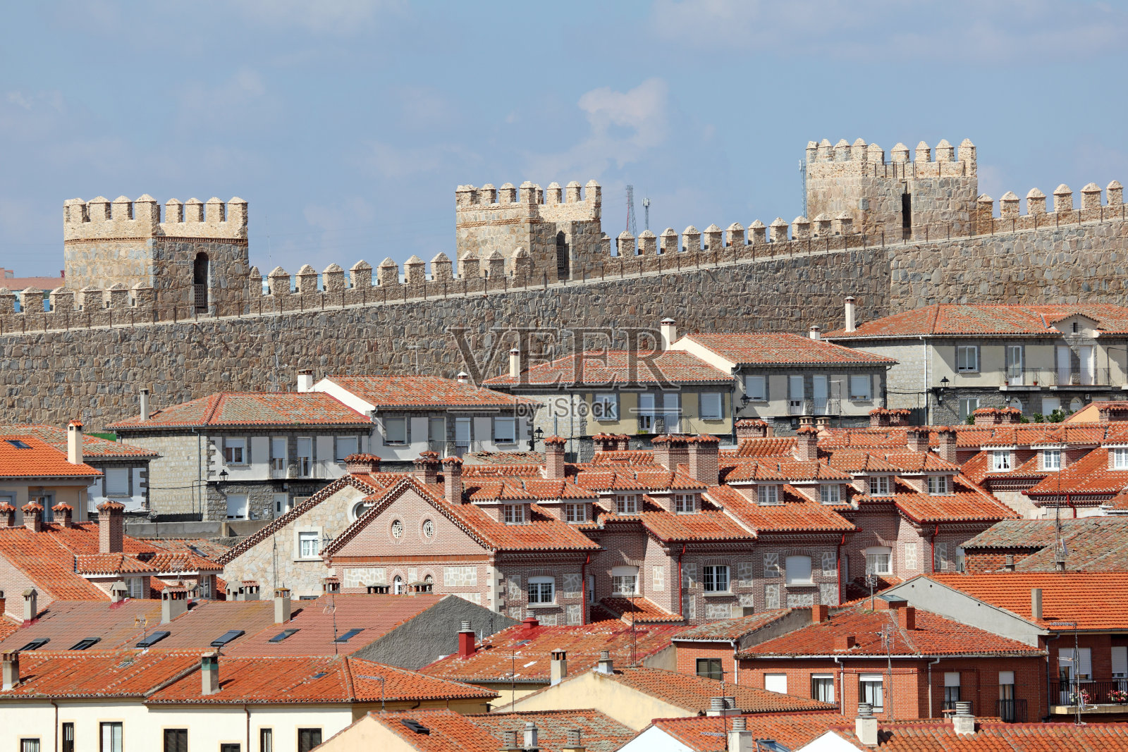 西班牙阿维拉的中世纪城墙照片摄影图片