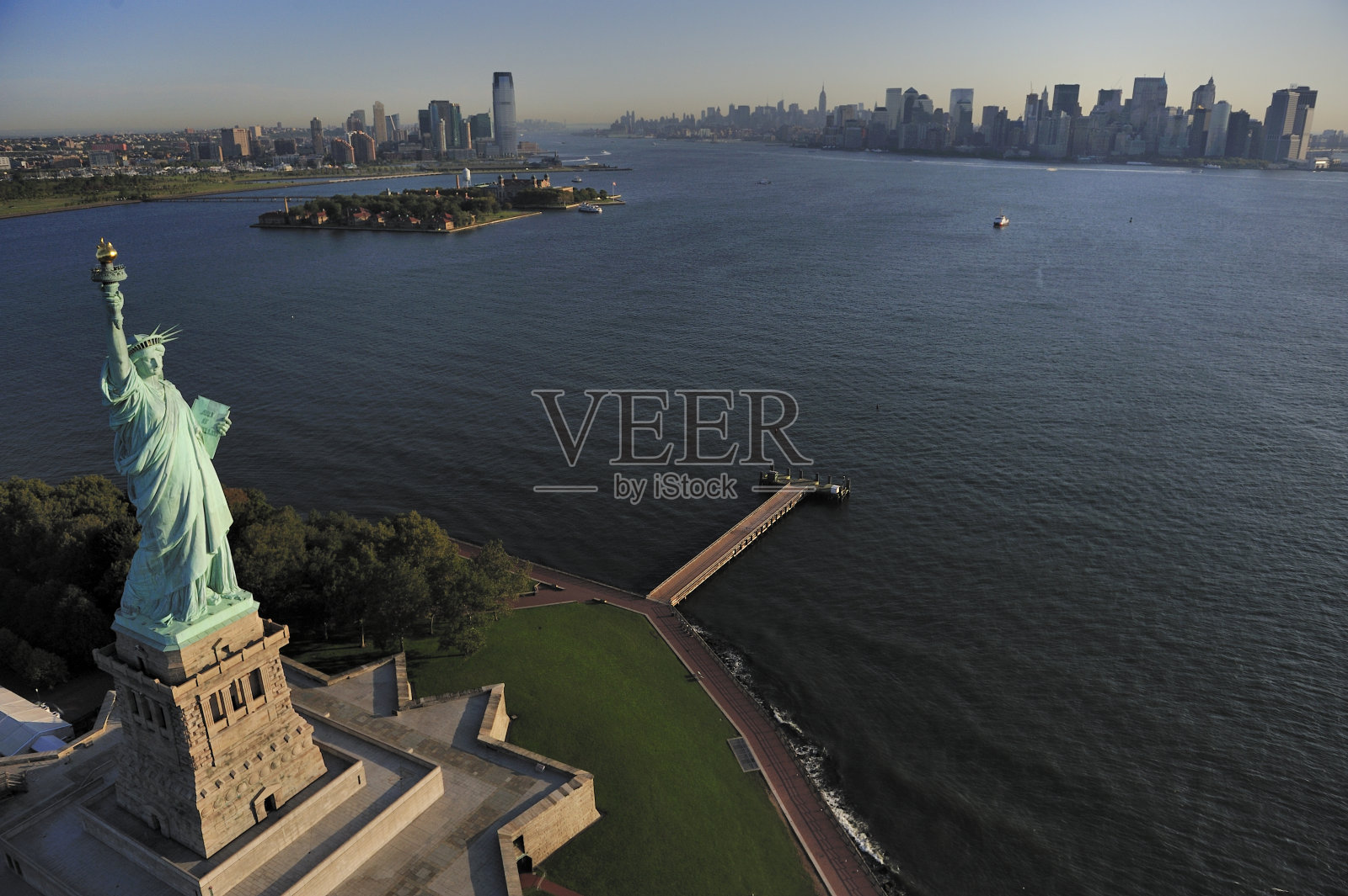 纽约自由女神像鸟瞰图照片摄影图片