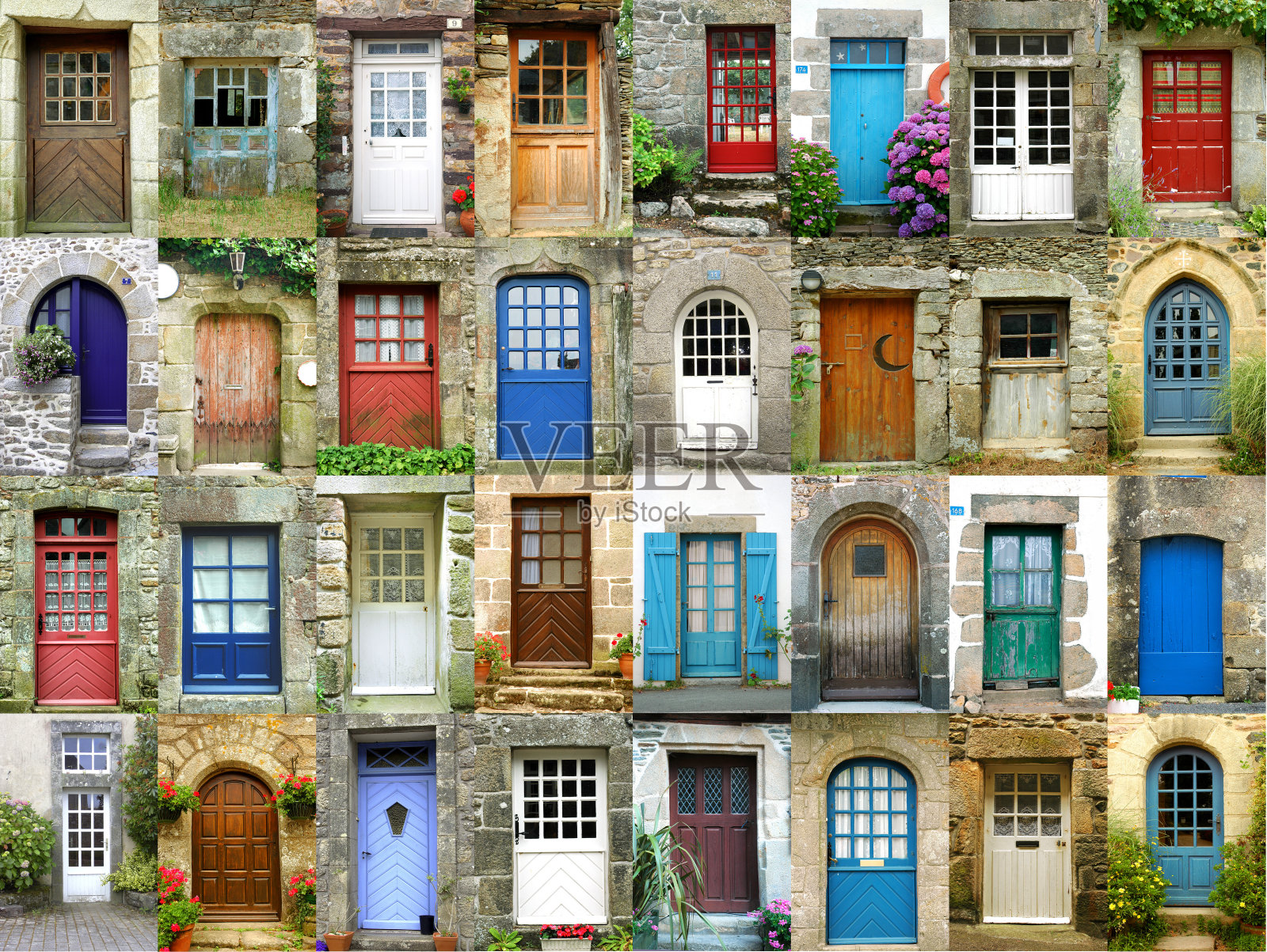 法国布列塔尼地区的彩色门照片摄影图片