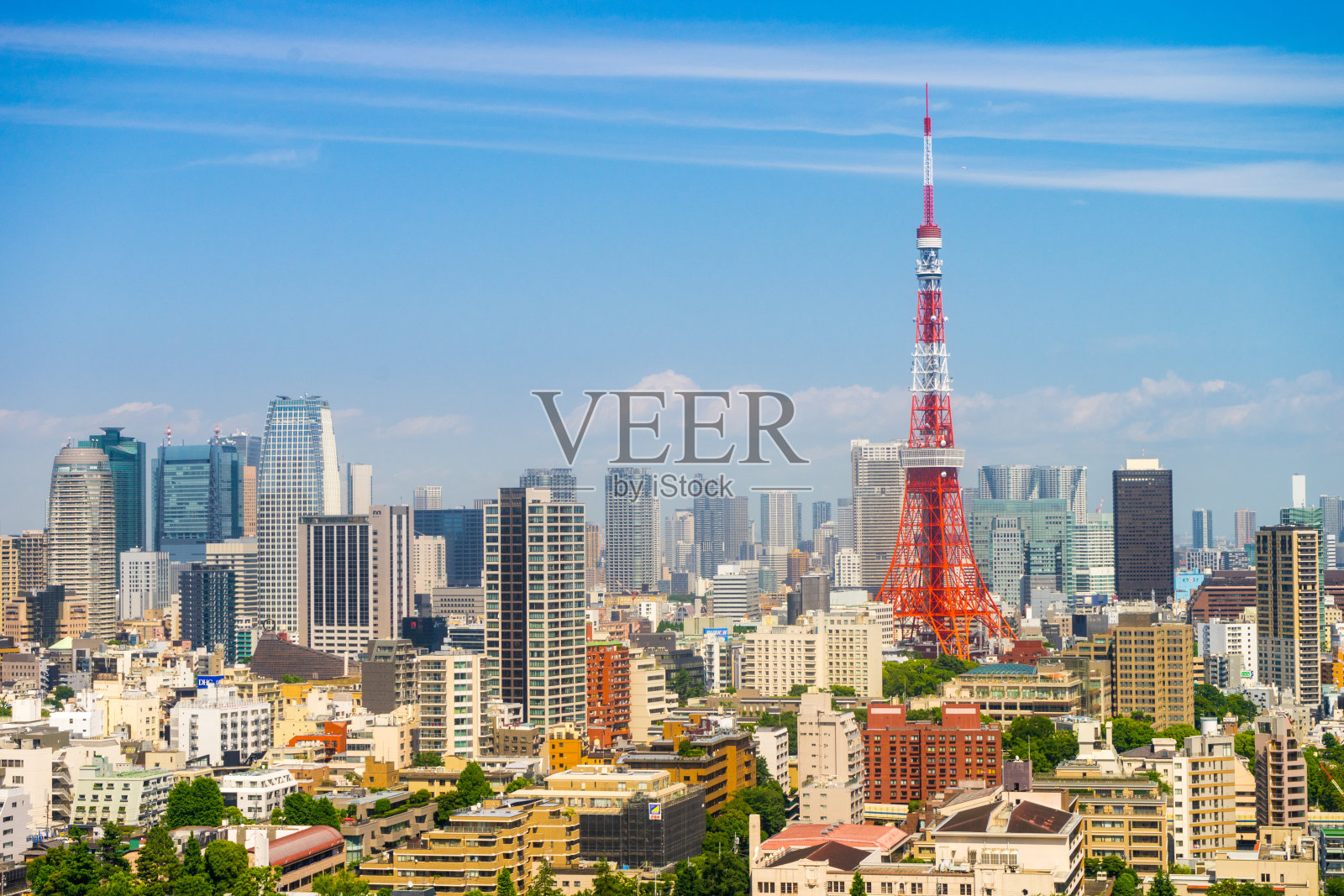 东京城市天际线与东京塔照片摄影图片
