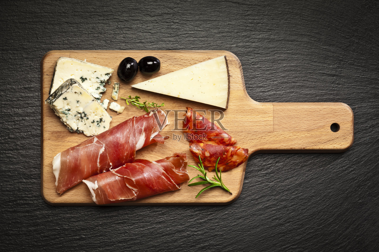 熟食:意大利熏火腿和奶酪照片摄影图片