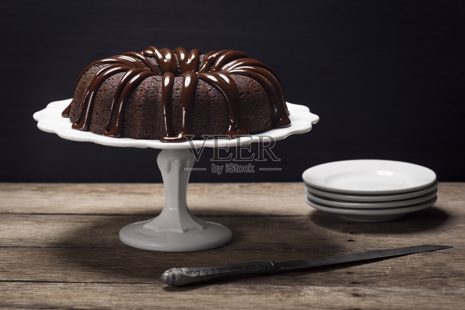 巧克力甘纳许面包蛋糕照片摄影图片