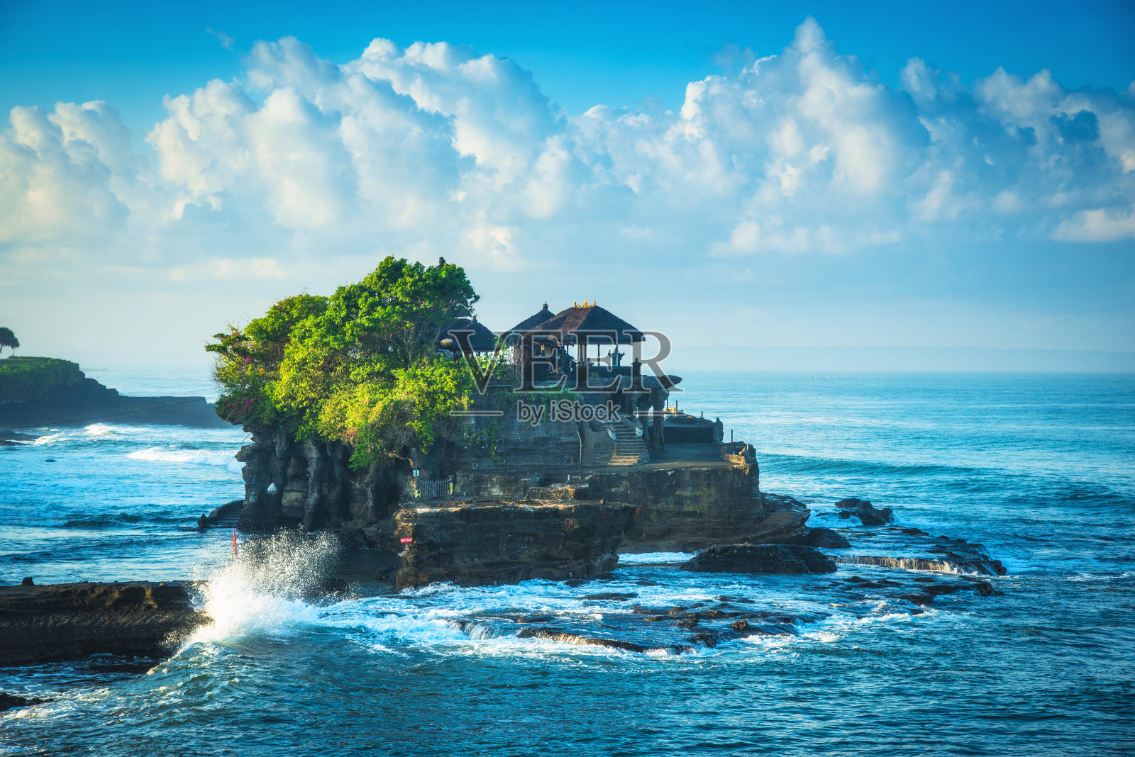 巴厘岛水庙-塔纳地段照片摄影图片