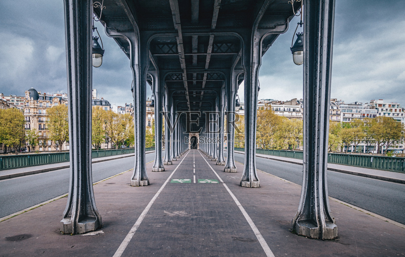 法国巴黎桥的伯尔瓦德照片摄影图片