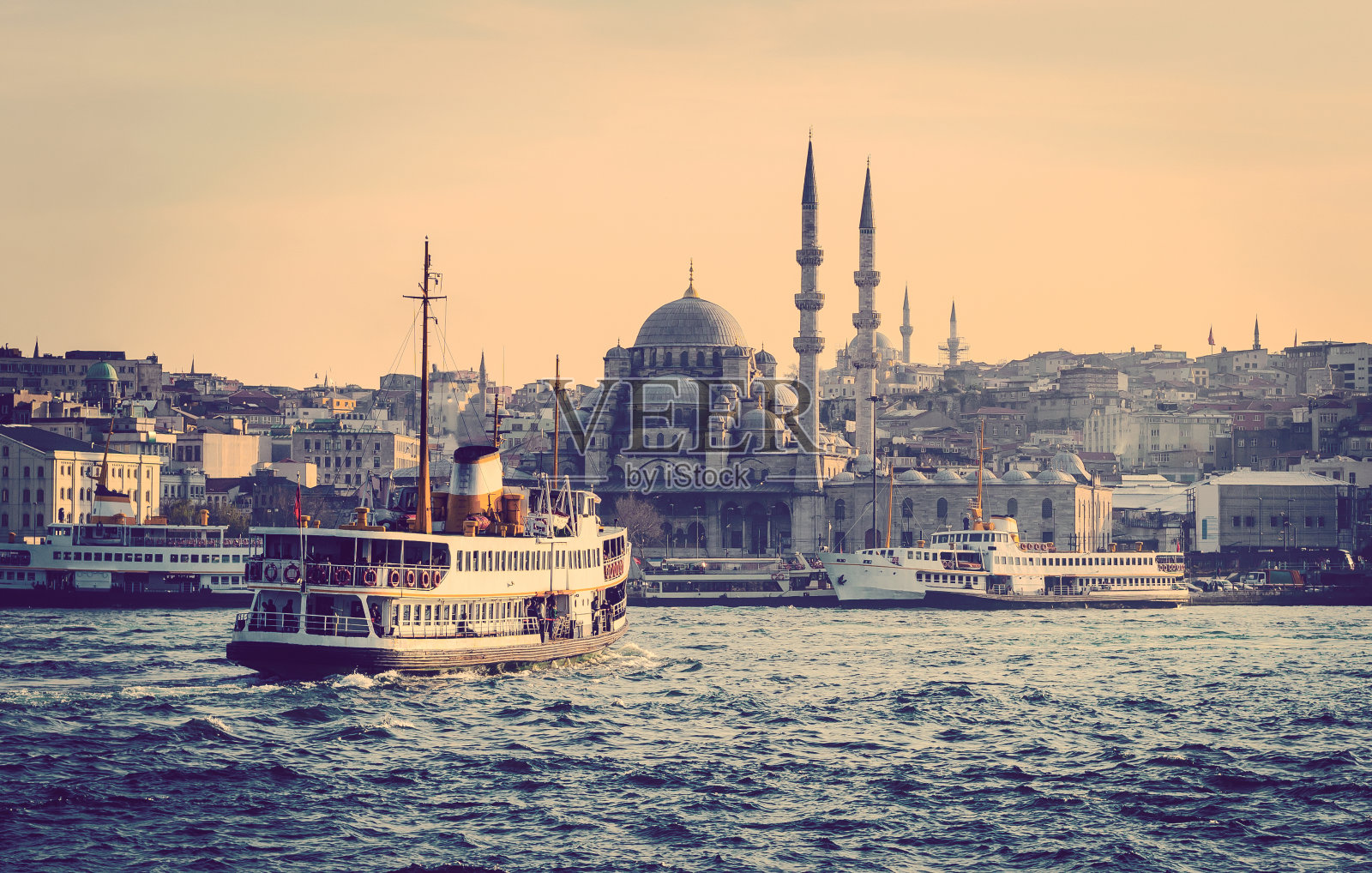 伊斯坦布尔的城市景观。照片摄影图片