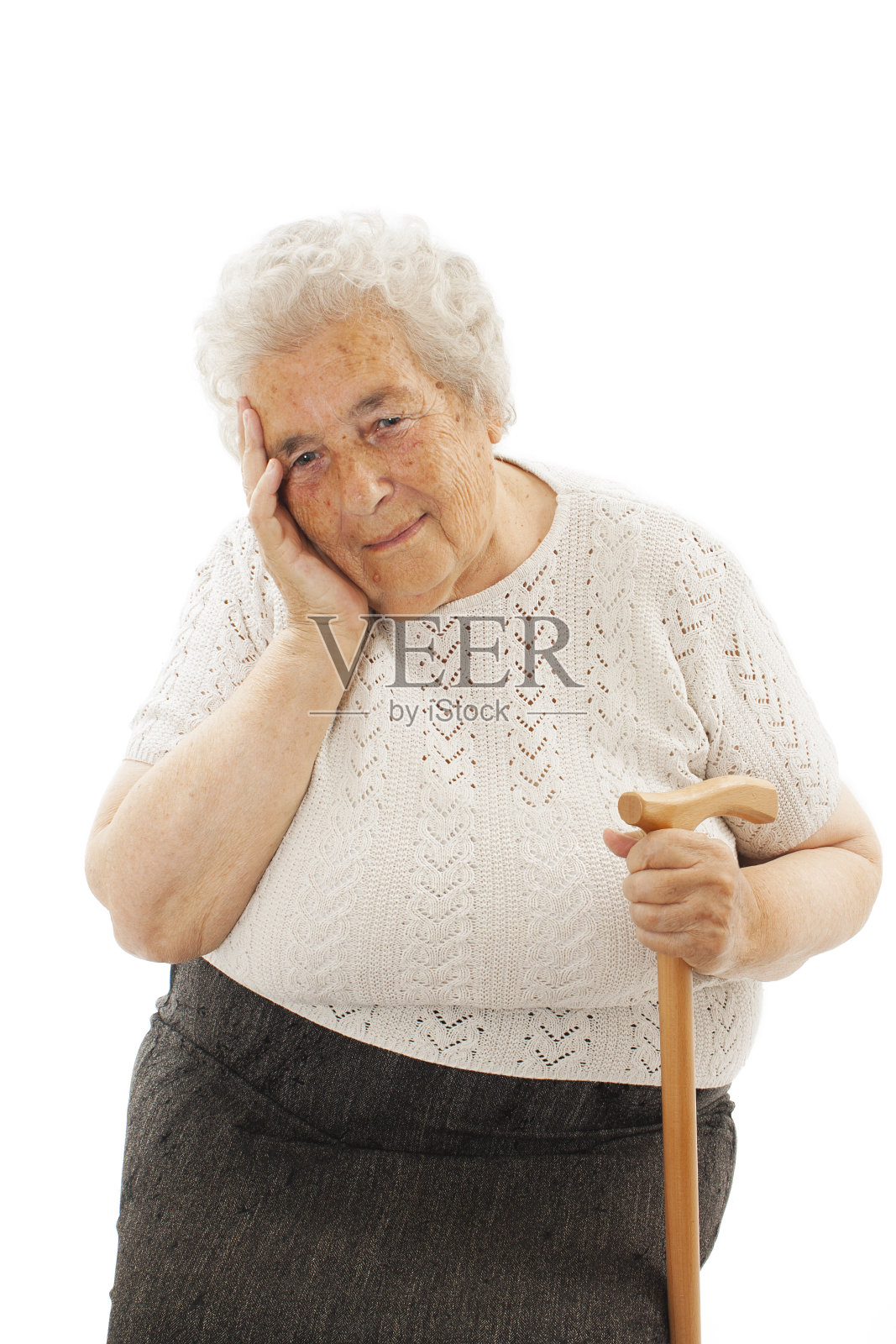 一个饱受头痛折磨的老年妇女的肖像照片摄影图片