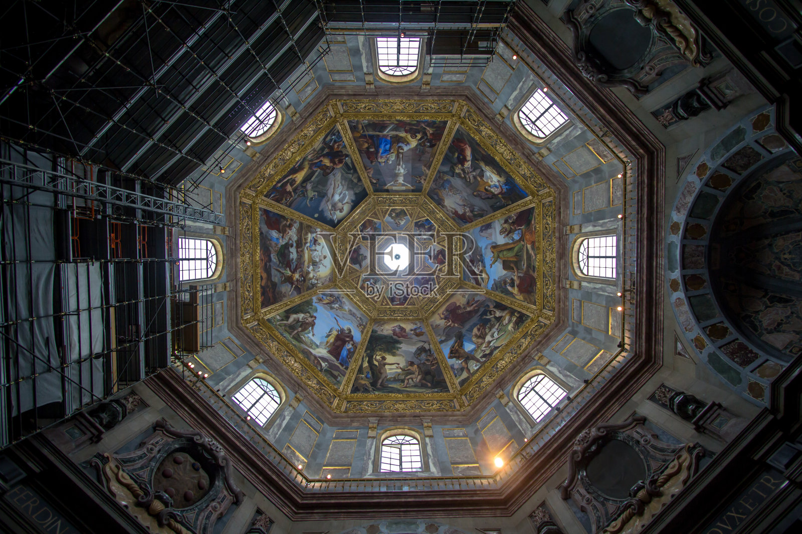 意大利佛罗伦萨美第奇教堂的壁画圆顶照片摄影图片