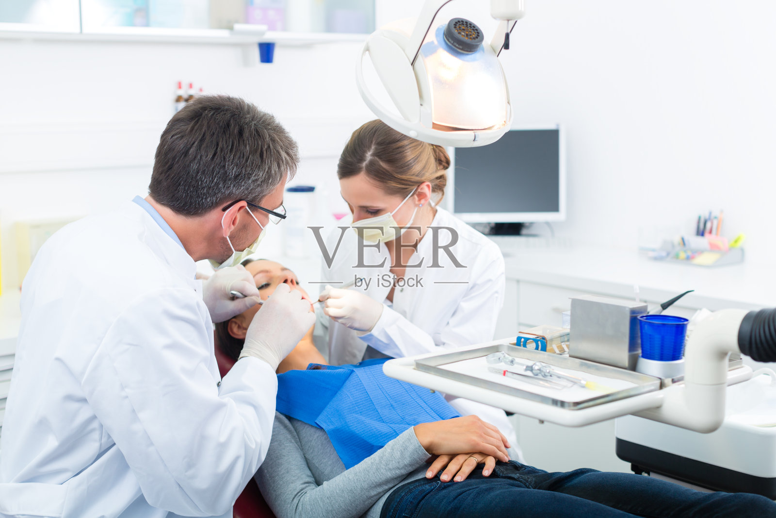 牙科病人-牙科治疗照片摄影图片