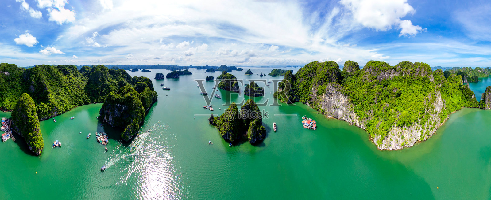 超级全景喀斯特岛景观下龙湾，越南。高质量的照片摄影图片