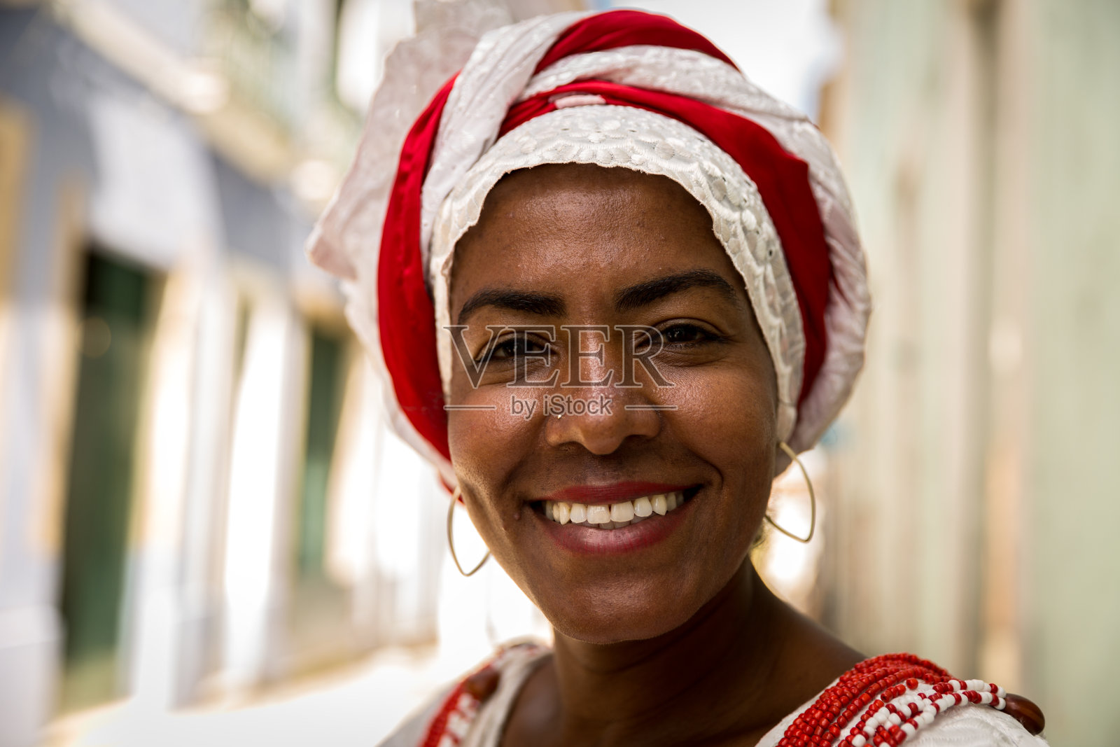 非洲裔巴西妇女，巴西巴伊亚照片摄影图片