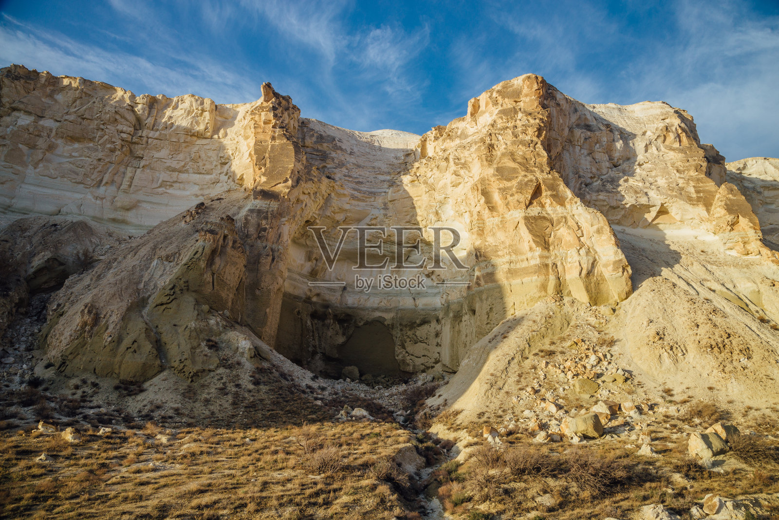 沙漠中美丽的峡谷。bozhira在Ustyurt高原，哈萨克斯坦照片摄影图片