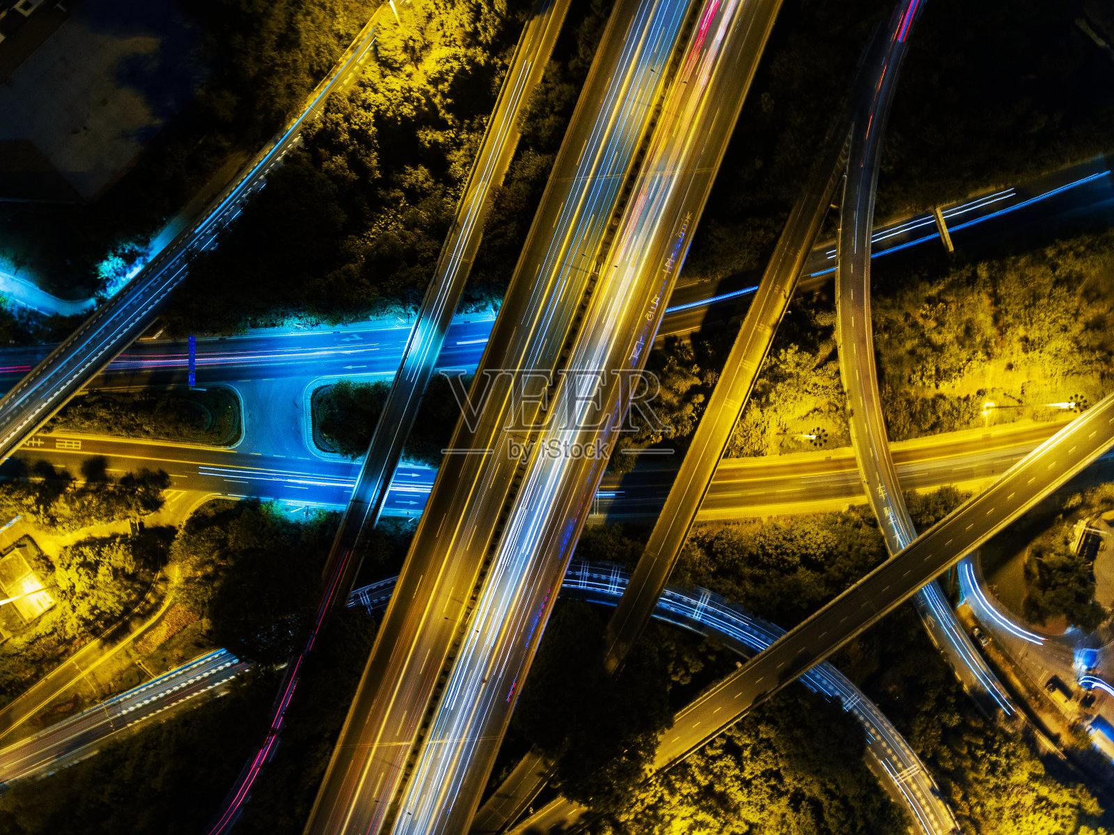 夜间空中高速公路交汇处照片摄影图片