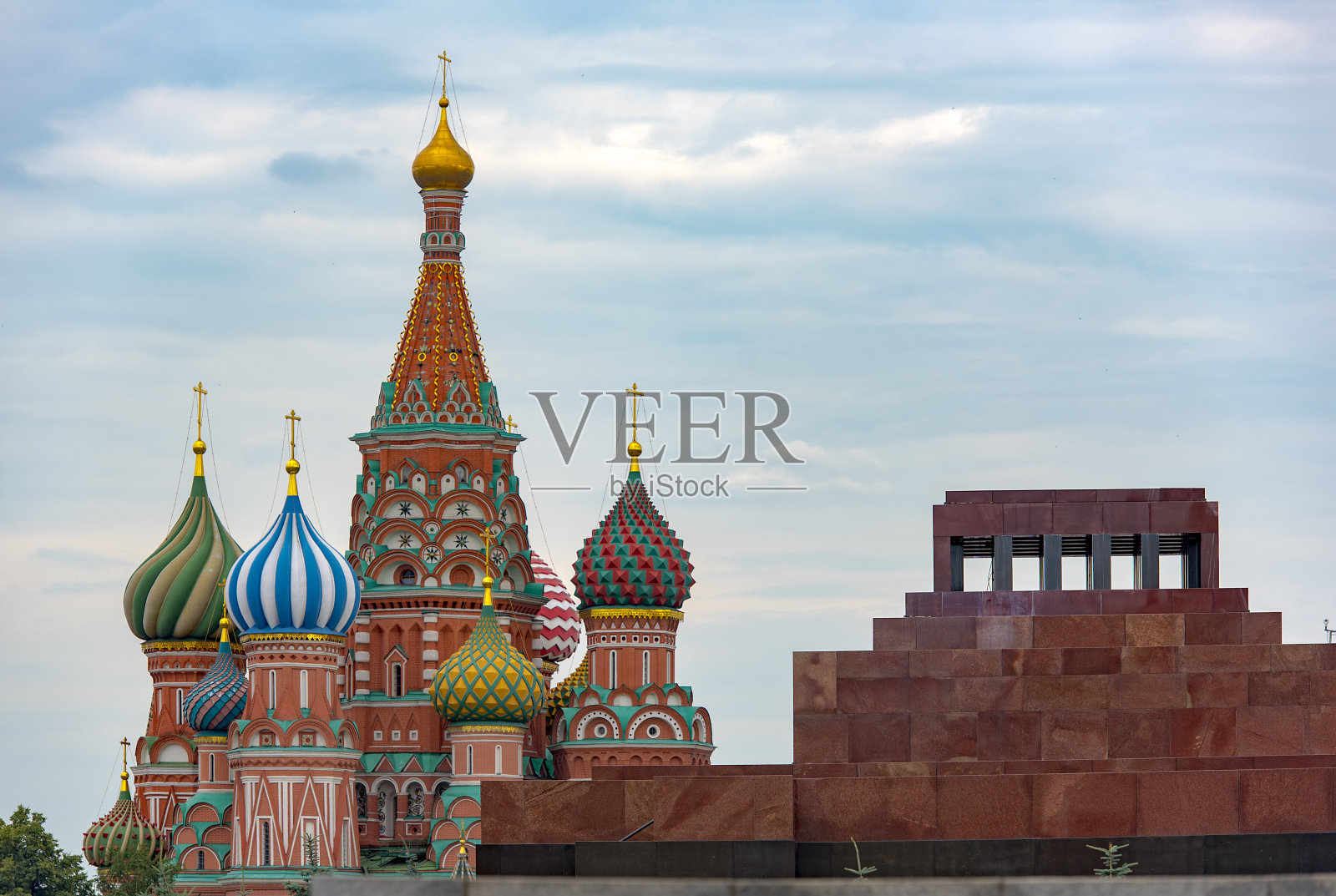 莫斯科红场，圣巴西尔大教堂和列宁陵园照片摄影图片