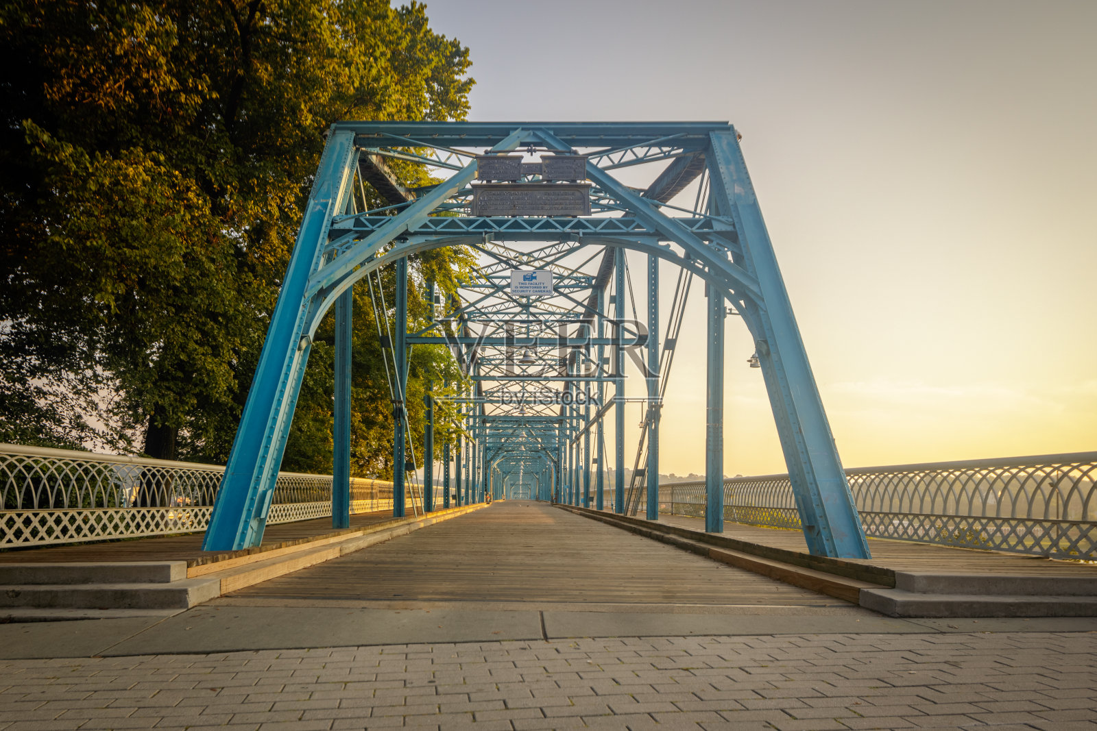 田纳西州查塔努加市胡桃街步行桥照片摄影图片