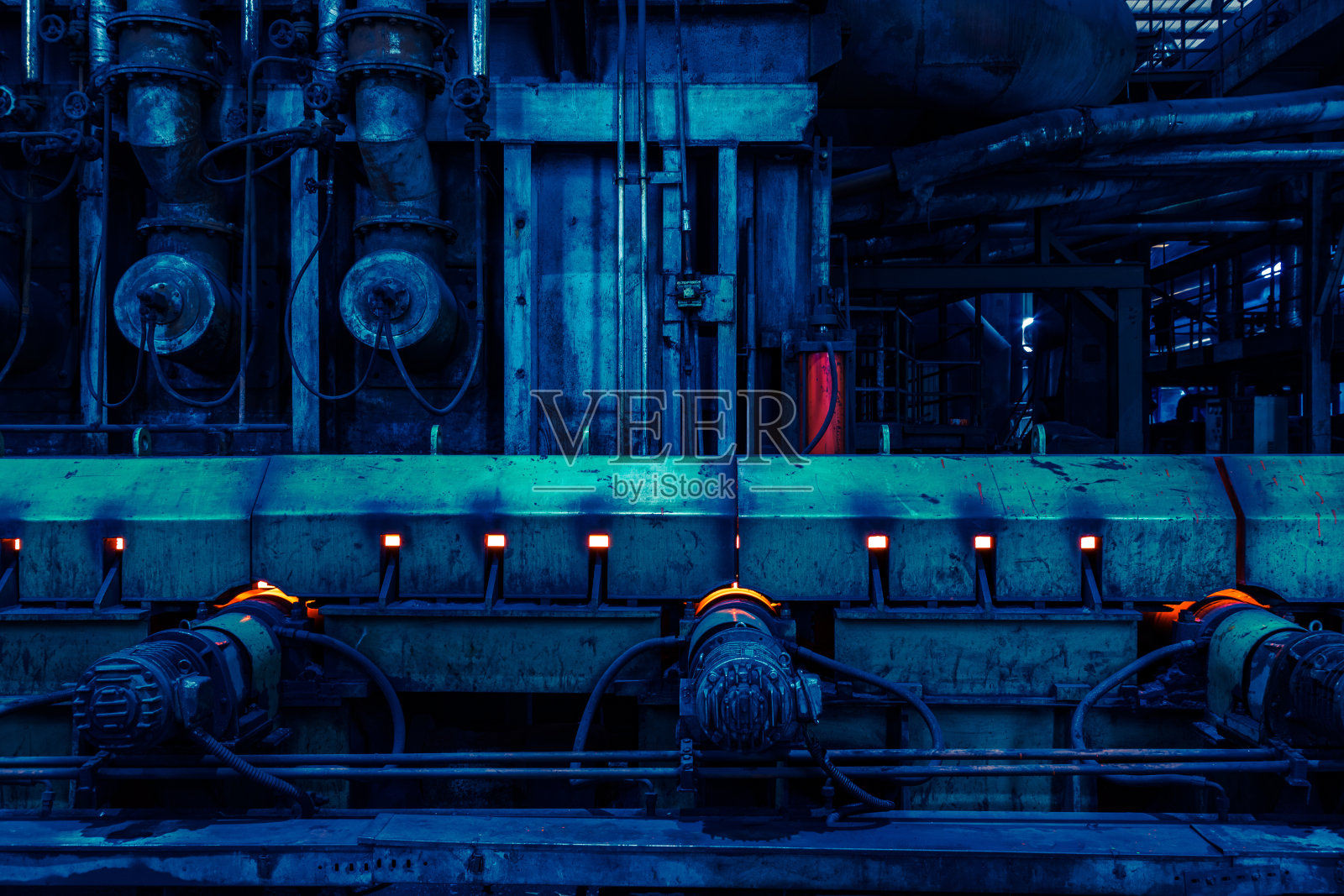 内景一钢铁厂，钢铁工业照片摄影图片