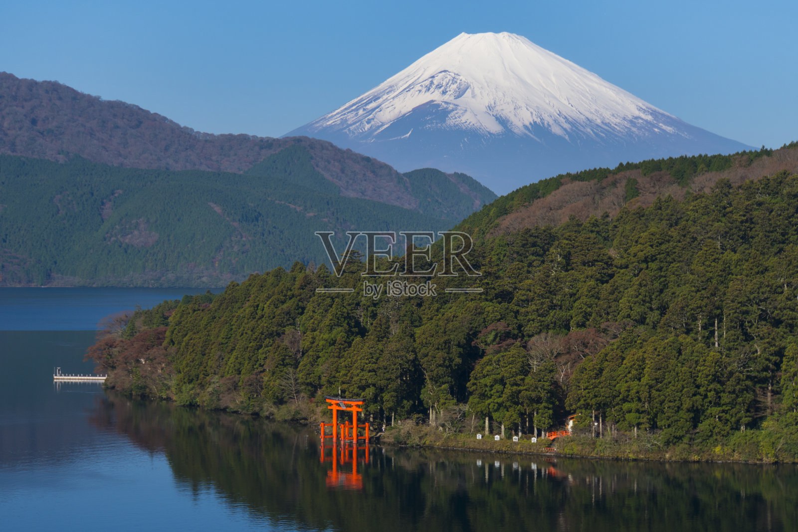 富士山、阿什湖和箱根寺照片摄影图片