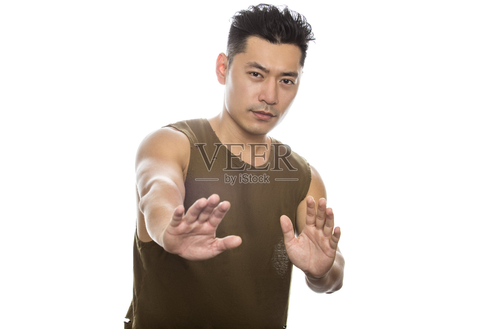 健美运动亚洲男性与停止手势照片摄影图片