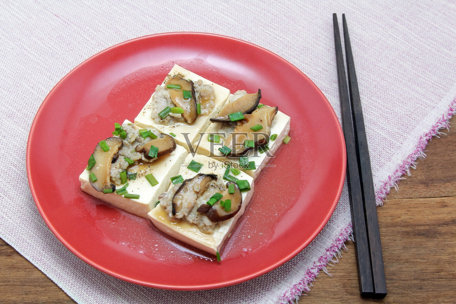 蚝油蒸豆腐，中国菜。照片摄影图片