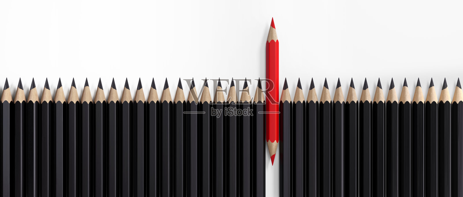 红色铅笔从人群中脱颖而出照片摄影图片