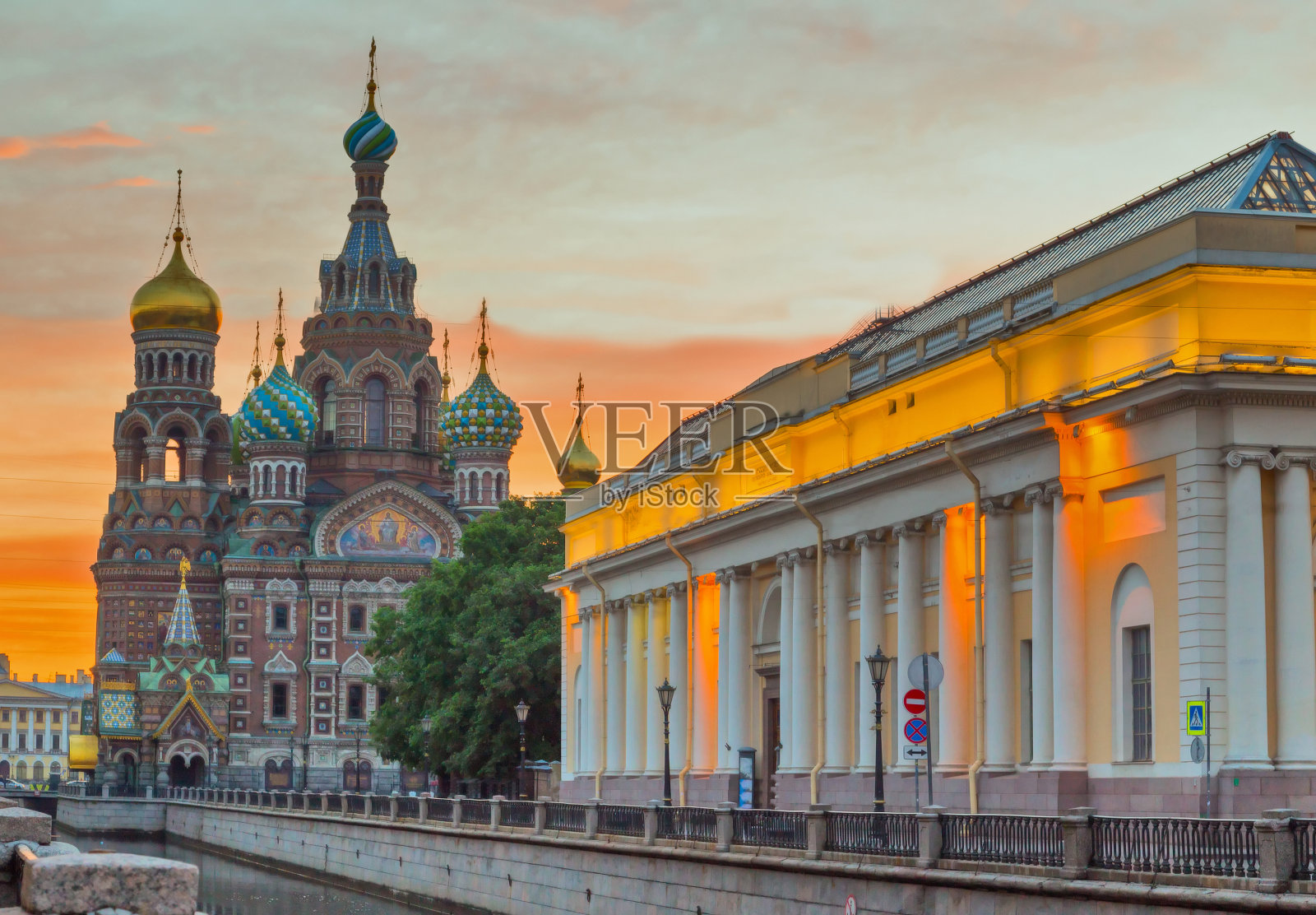 圣彼得堡，俄罗斯，东正教教堂“温泉那Krovi”。照片摄影图片