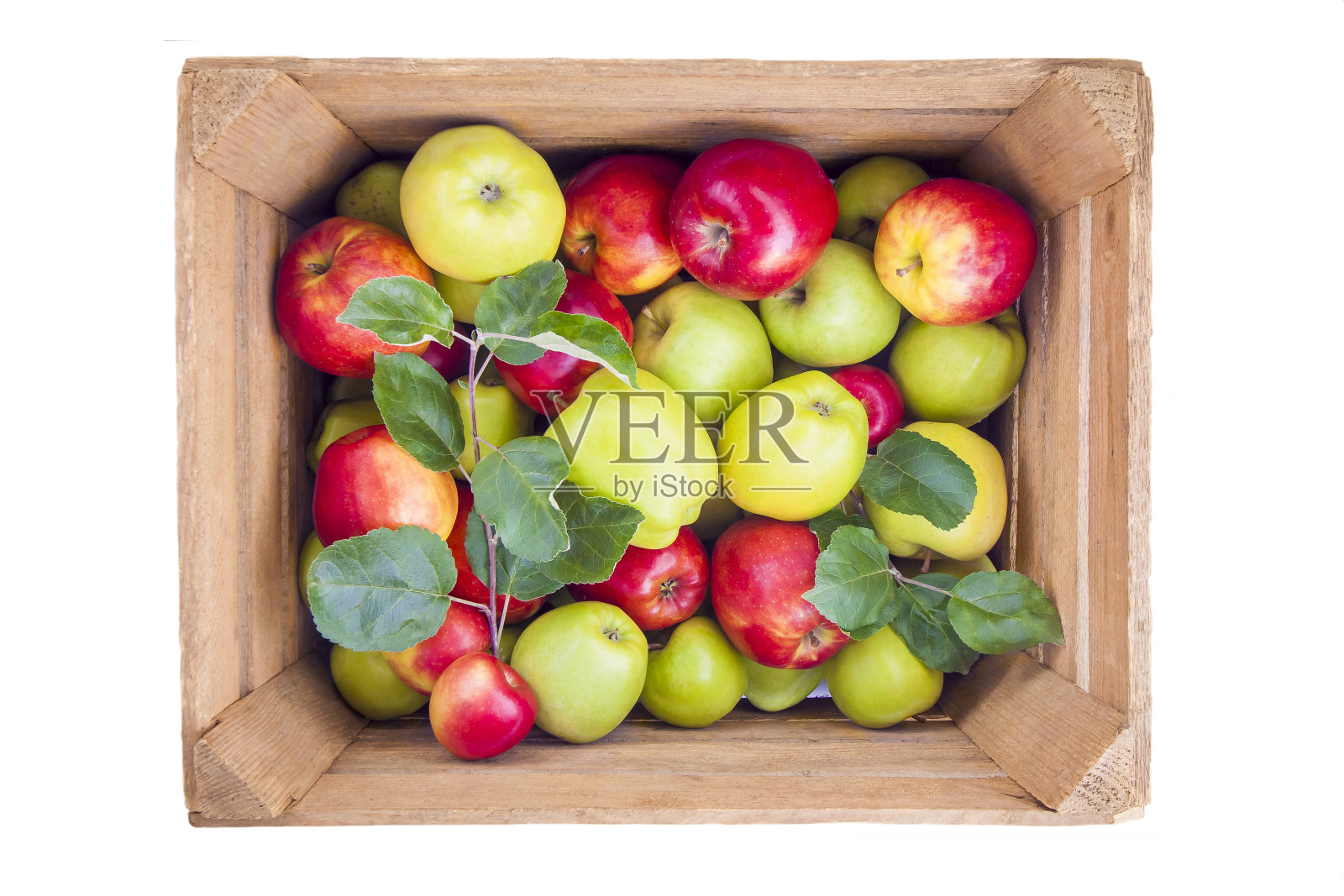 红的和绿的苹果在木盒子里照片摄影图片