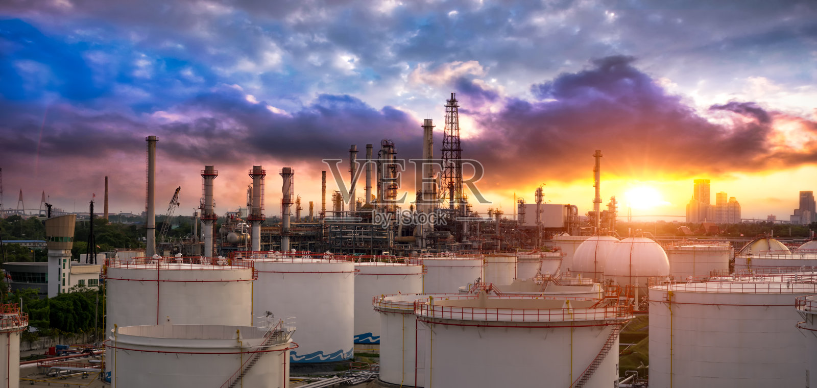 石油和天然气工业-炼油厂-日落石化厂照片摄影图片
