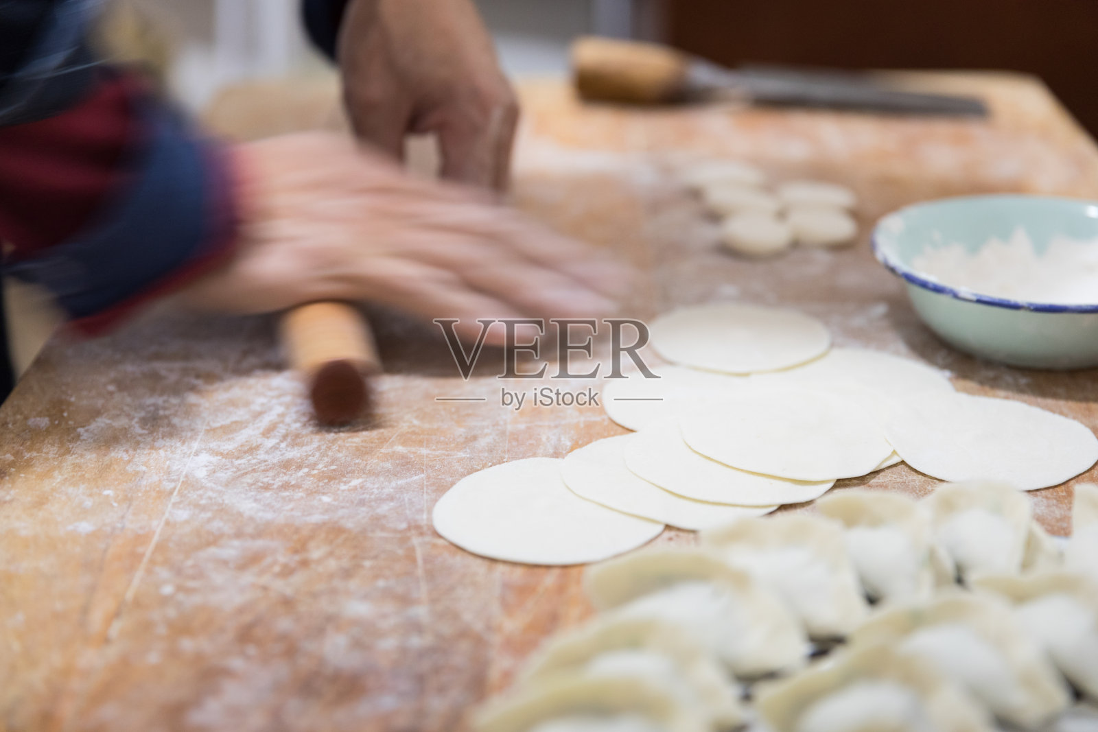 烹饪中国饺子(饺子)照片摄影图片