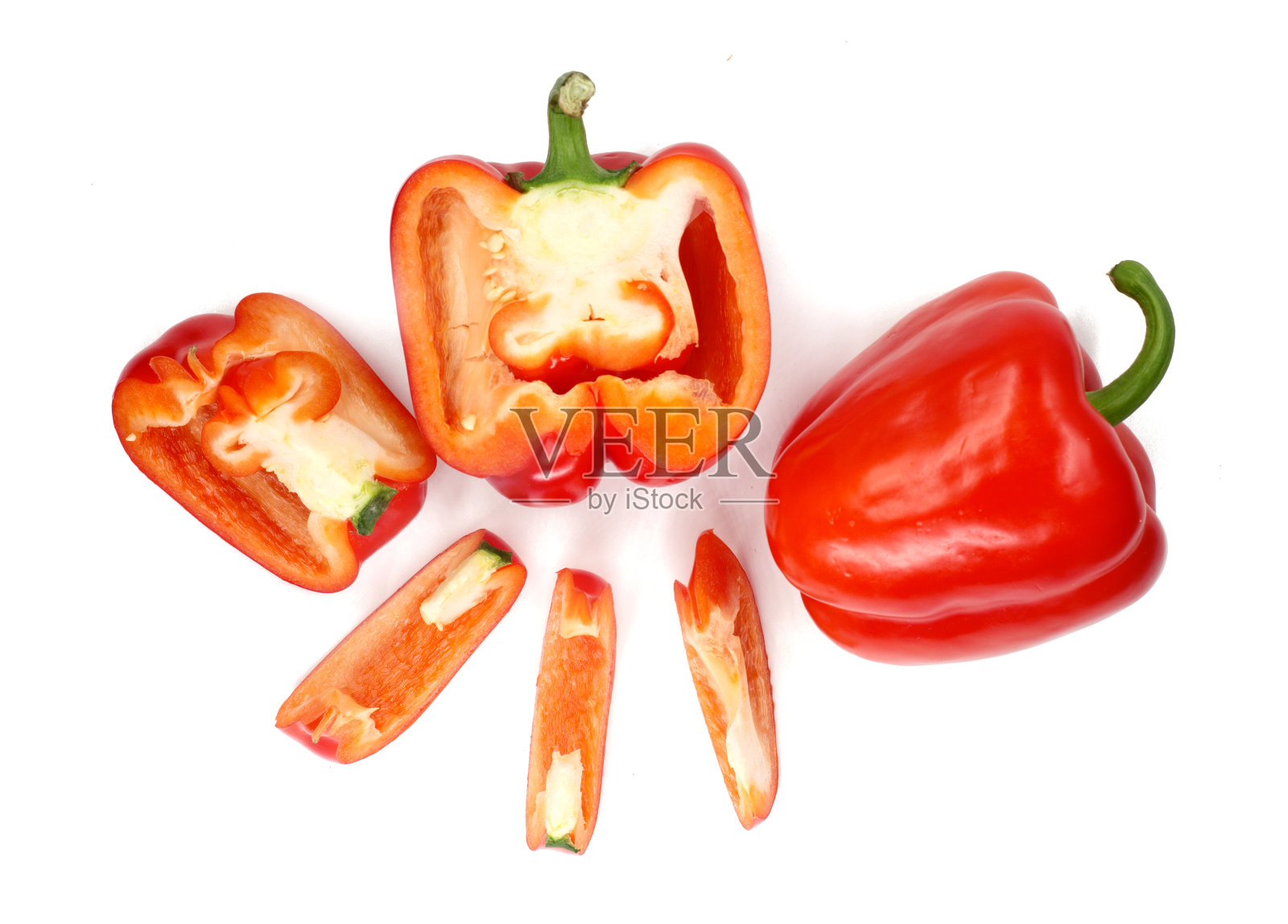 鲜嫩多汁的辣椒孤立在白色背景上。照片摄影图片