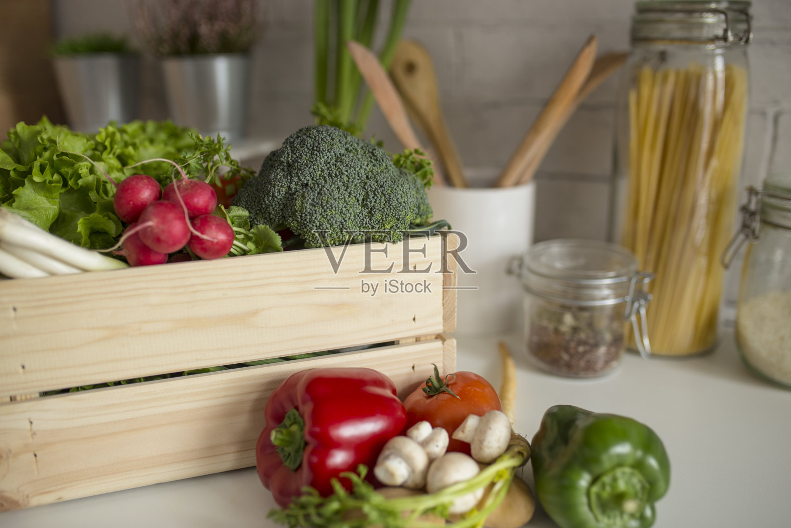 新鲜的五颜六色的蔬菜照片摄影图片