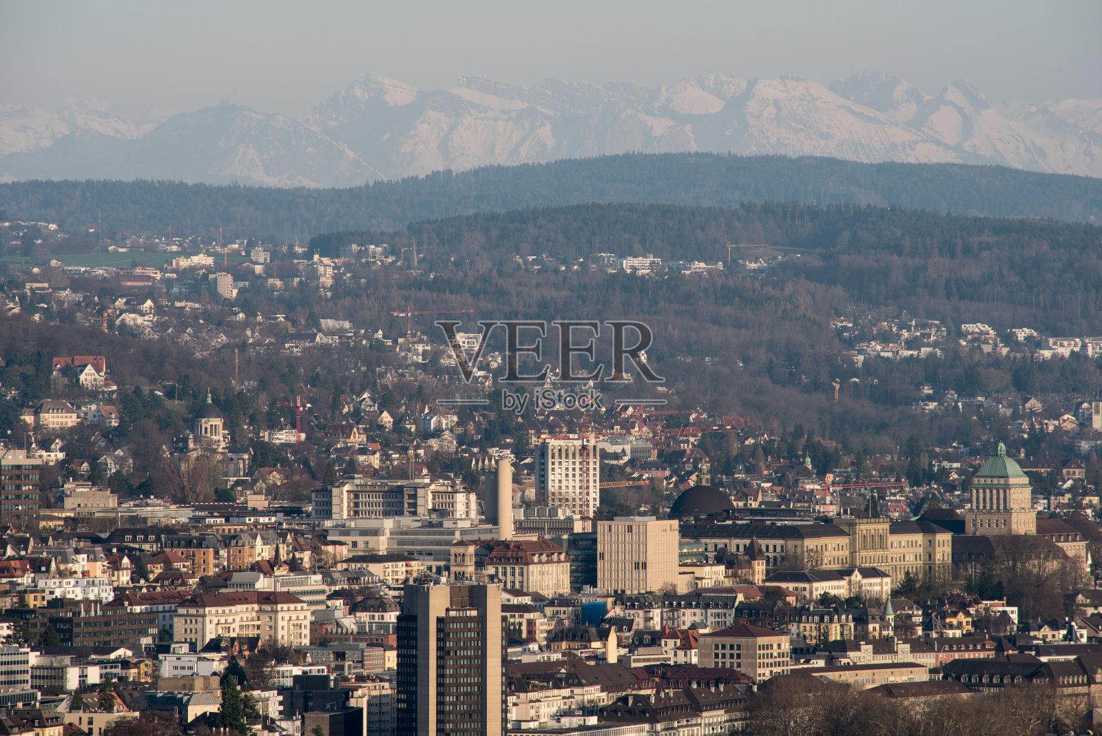 苏黎世瑞士城市景观与高山景观照片摄影图片