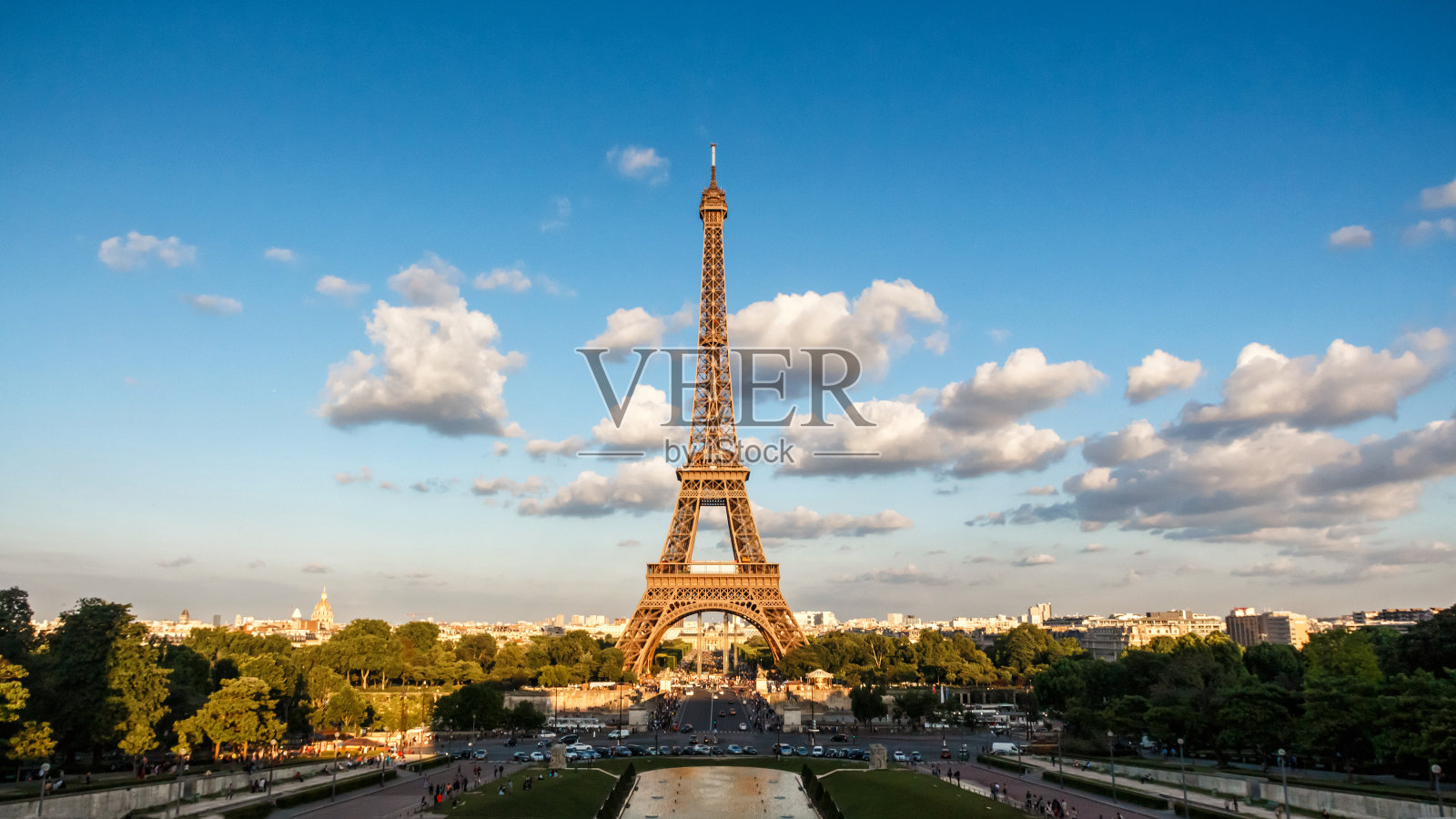 埃菲尔铁塔，法国巴黎的地标照片摄影图片