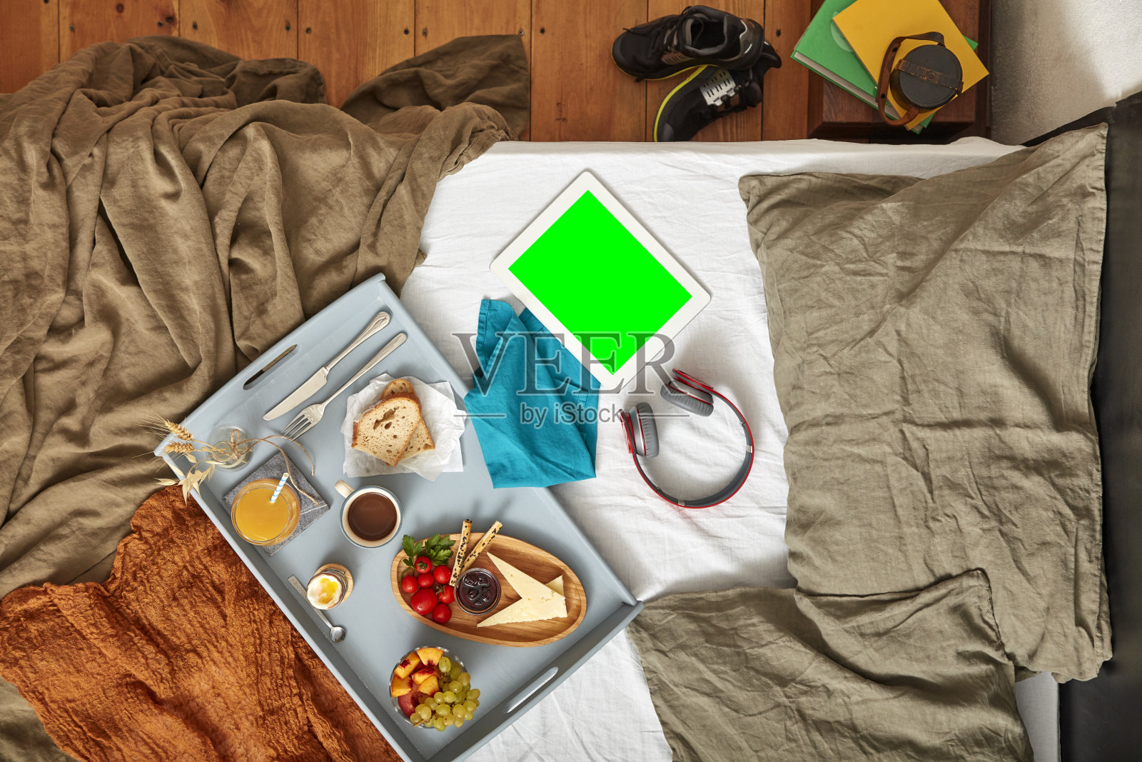 早餐床上用数码平板-色度键，剪掉照片摄影图片