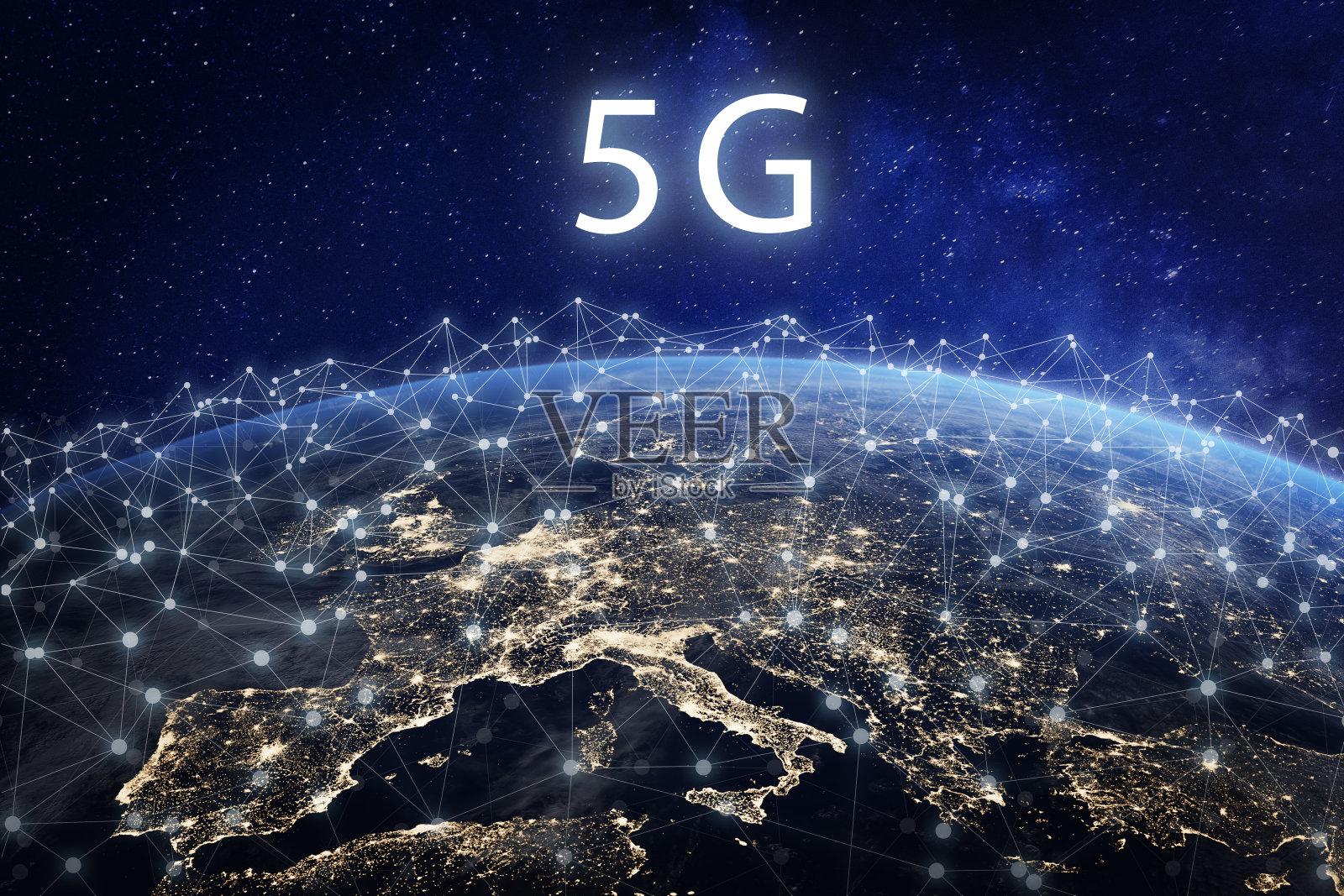 欧洲5G移动通信网络用于高速无线数据连接，从智能手机到互联网，第五代无线电波通信技术，从欧洲大陆的太空照片摄影图片
