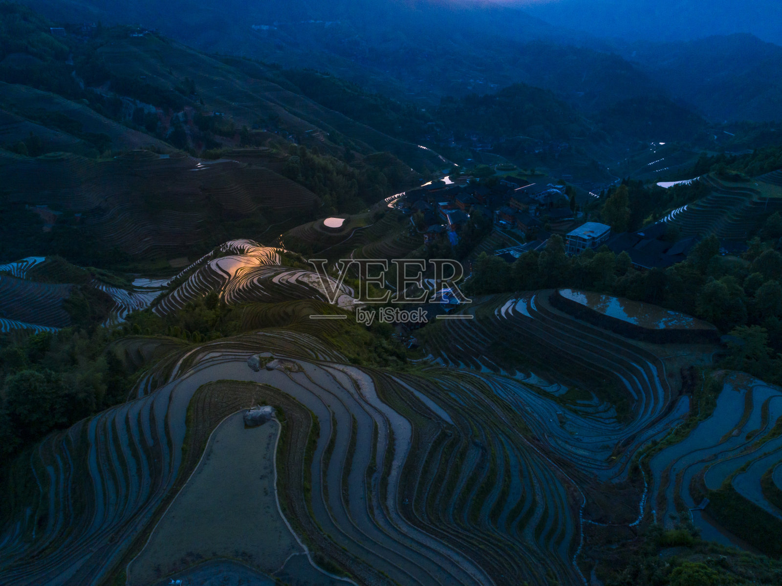 中国桂林龙胜的龙脊梯田照片摄影图片