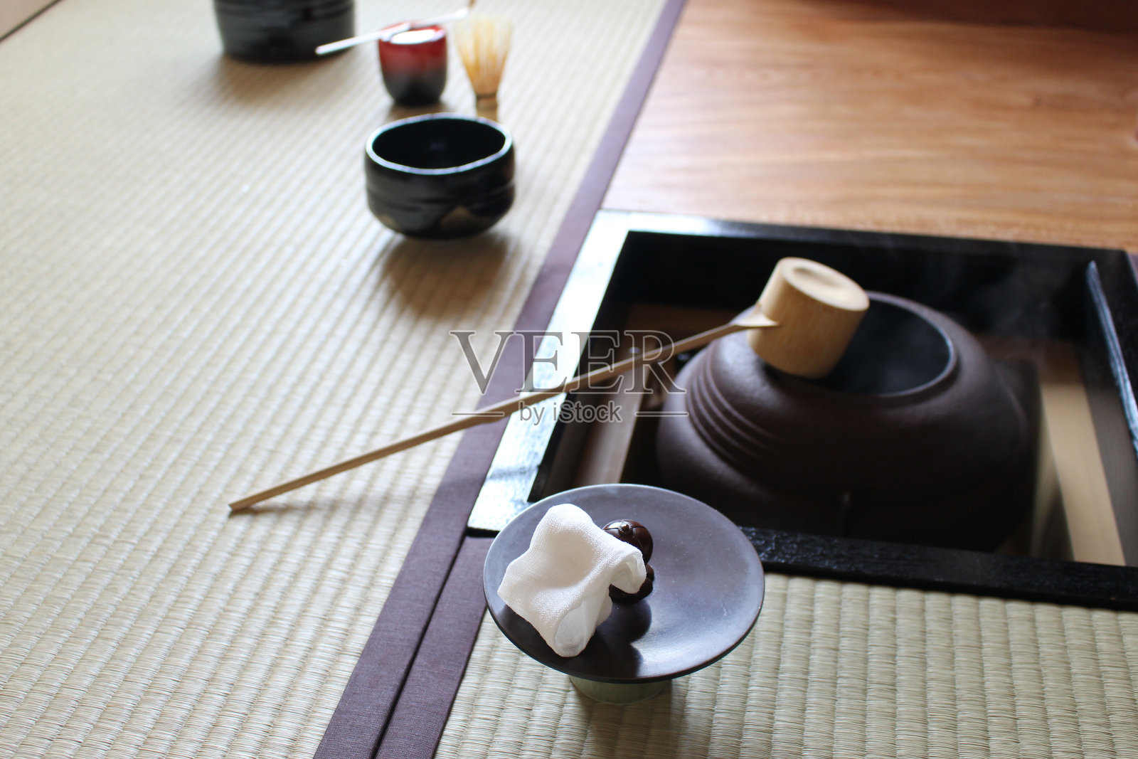 日本茶室:茶壶和茶具照片摄影图片