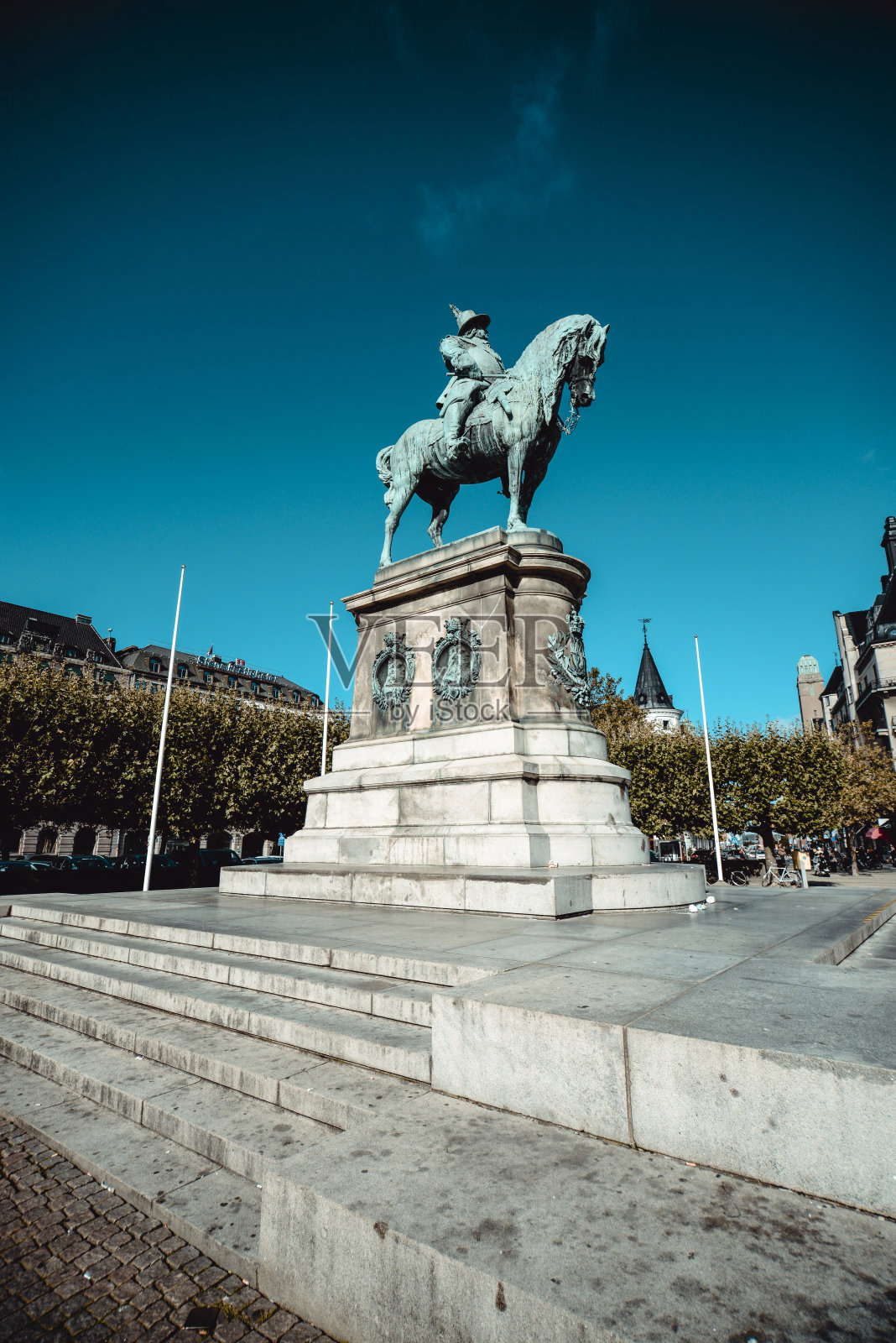 国王卡尔X古斯塔夫骑马雕像在马尔默，瑞典照片摄影图片