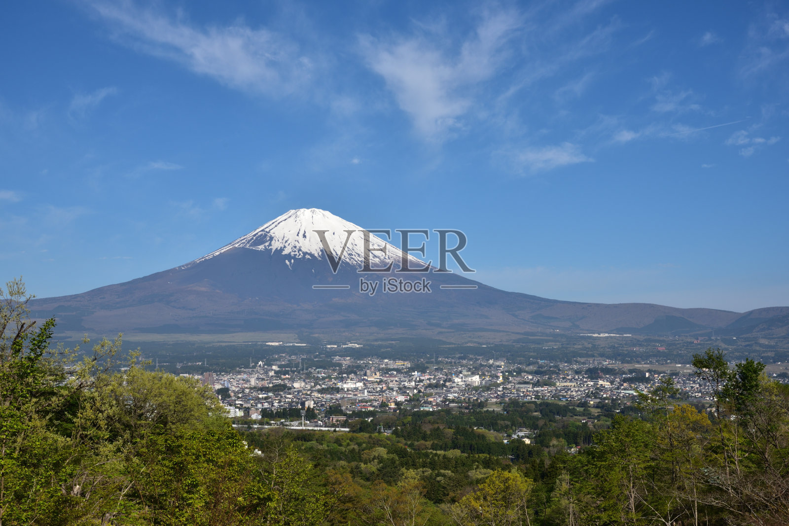 蓝天的富士山照片摄影图片