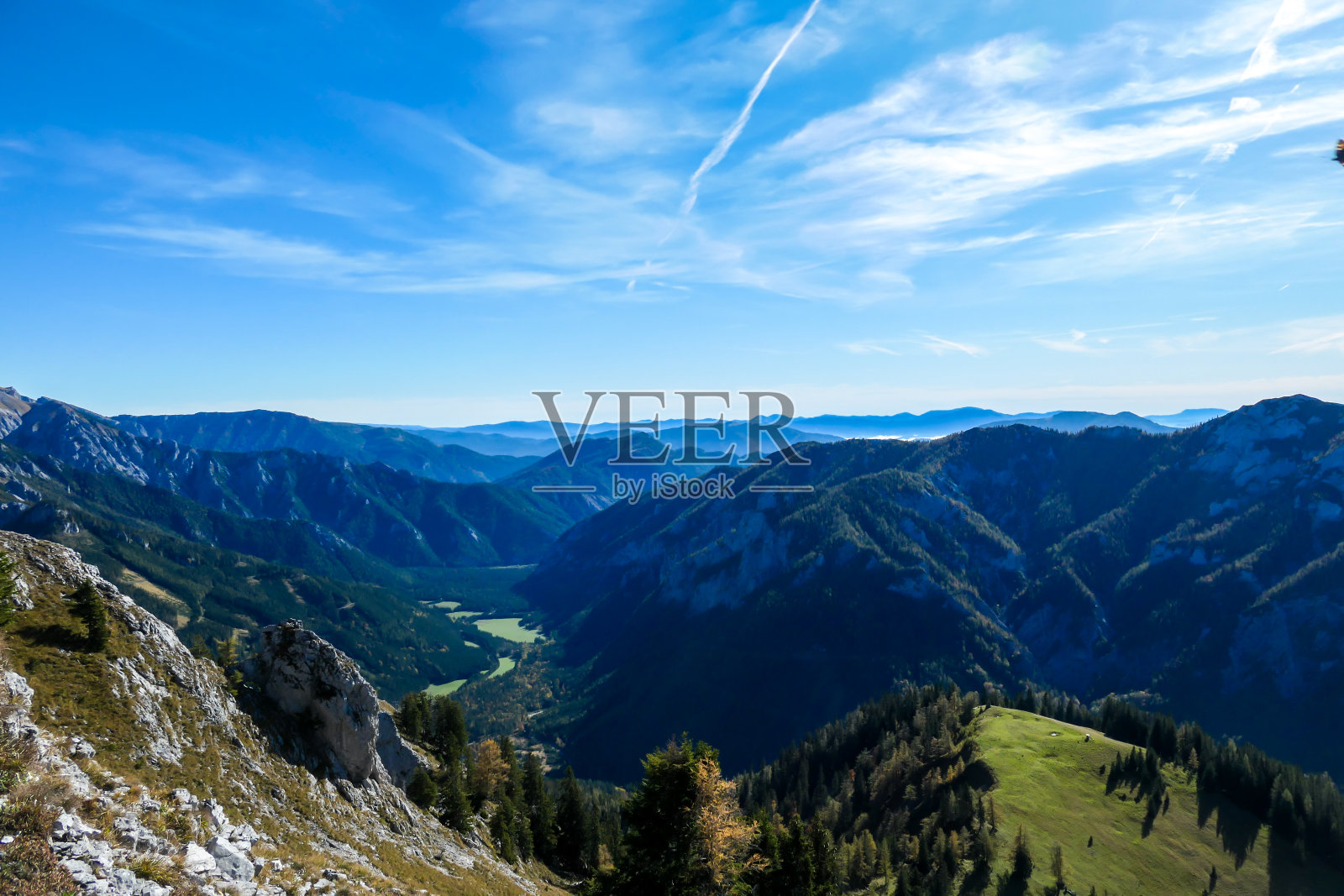 奥地利- Hochschwab地区的一个山谷照片摄影图片