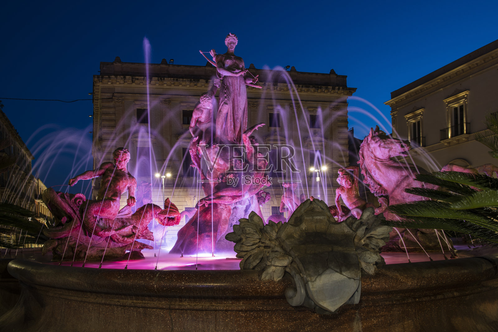 奥提吉亚岛阿基米德广场的戴安娜喷泉照片摄影图片
