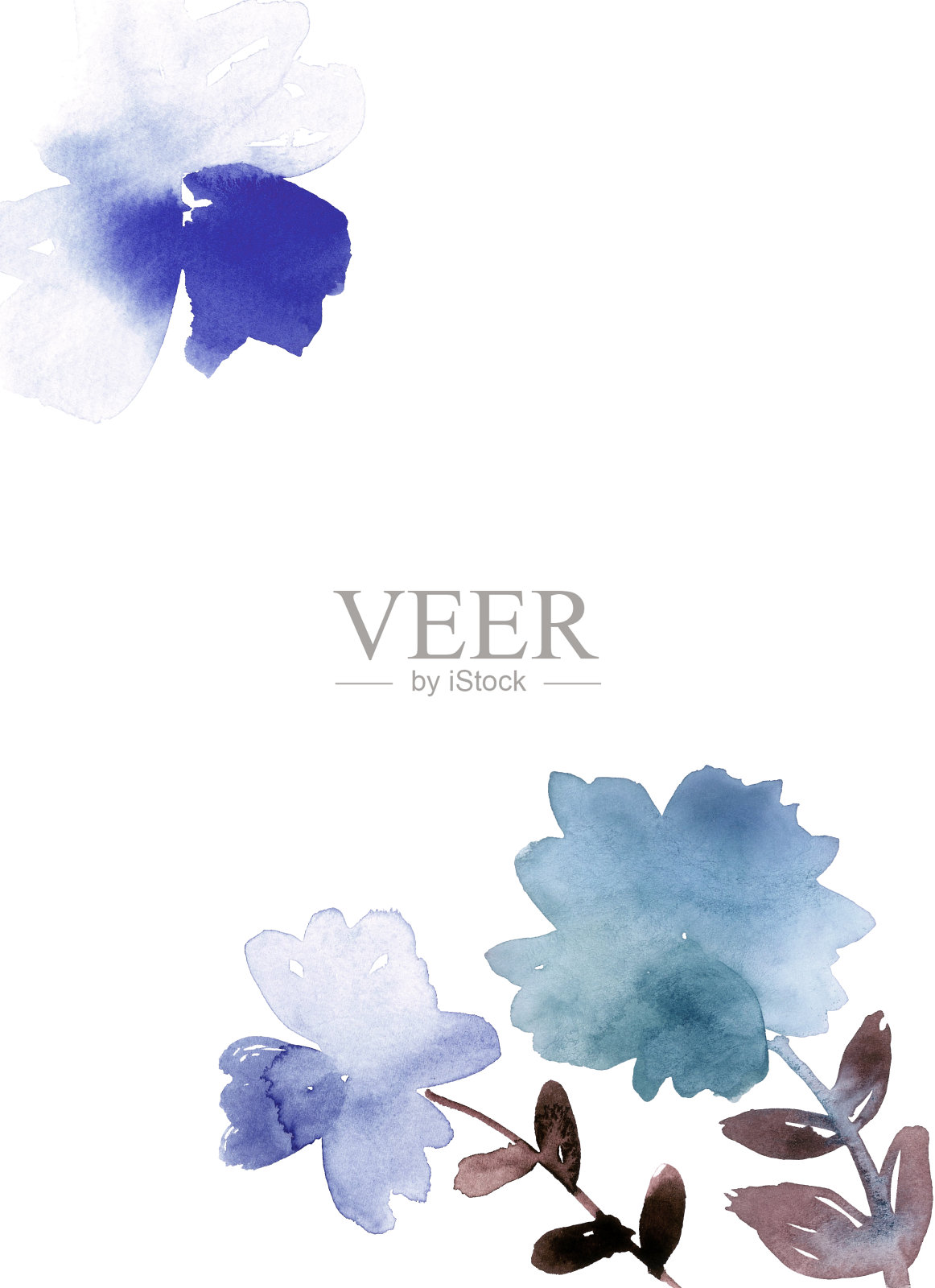 水彩蓝花邀请卡。松散抽象花卉印花。插画图片素材